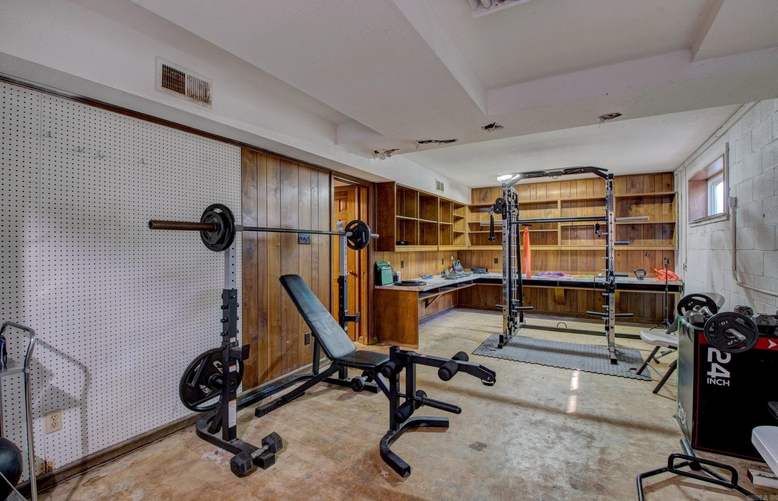 FOXWOOD J - Residential