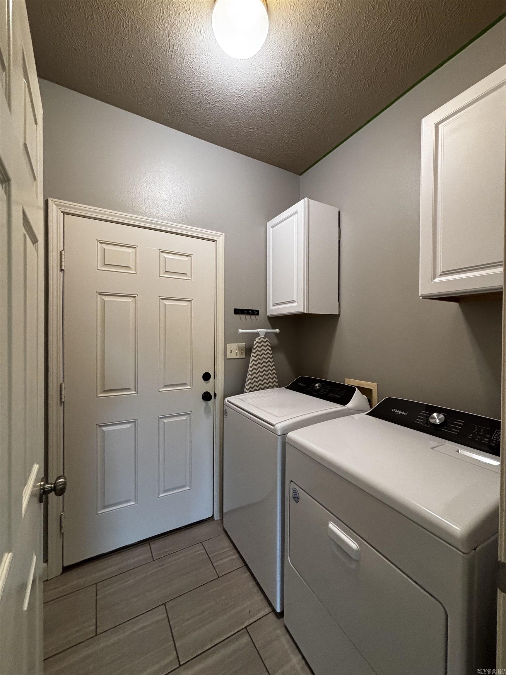 WEST POINTE - Residential