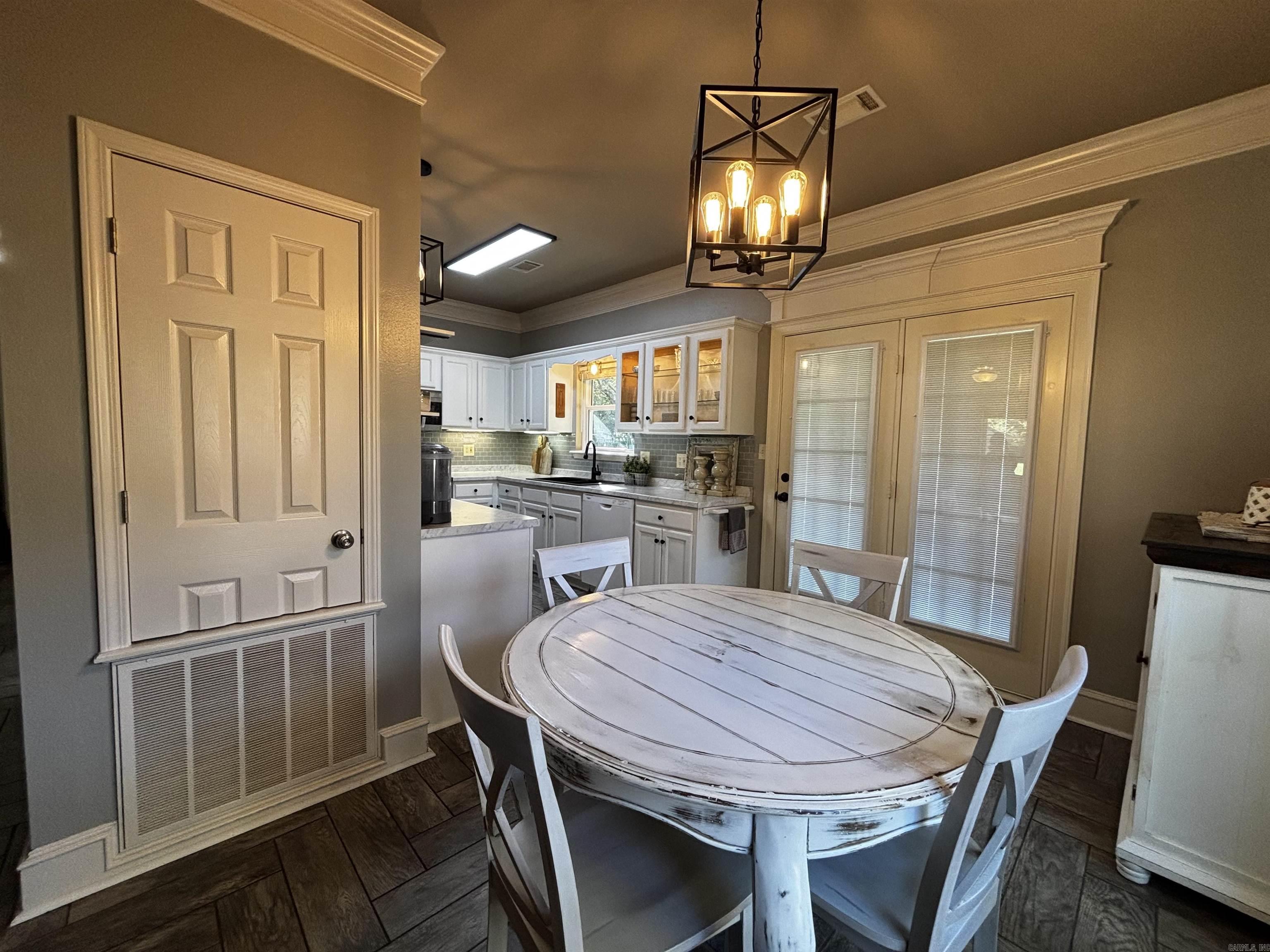 WEST POINTE - Residential
