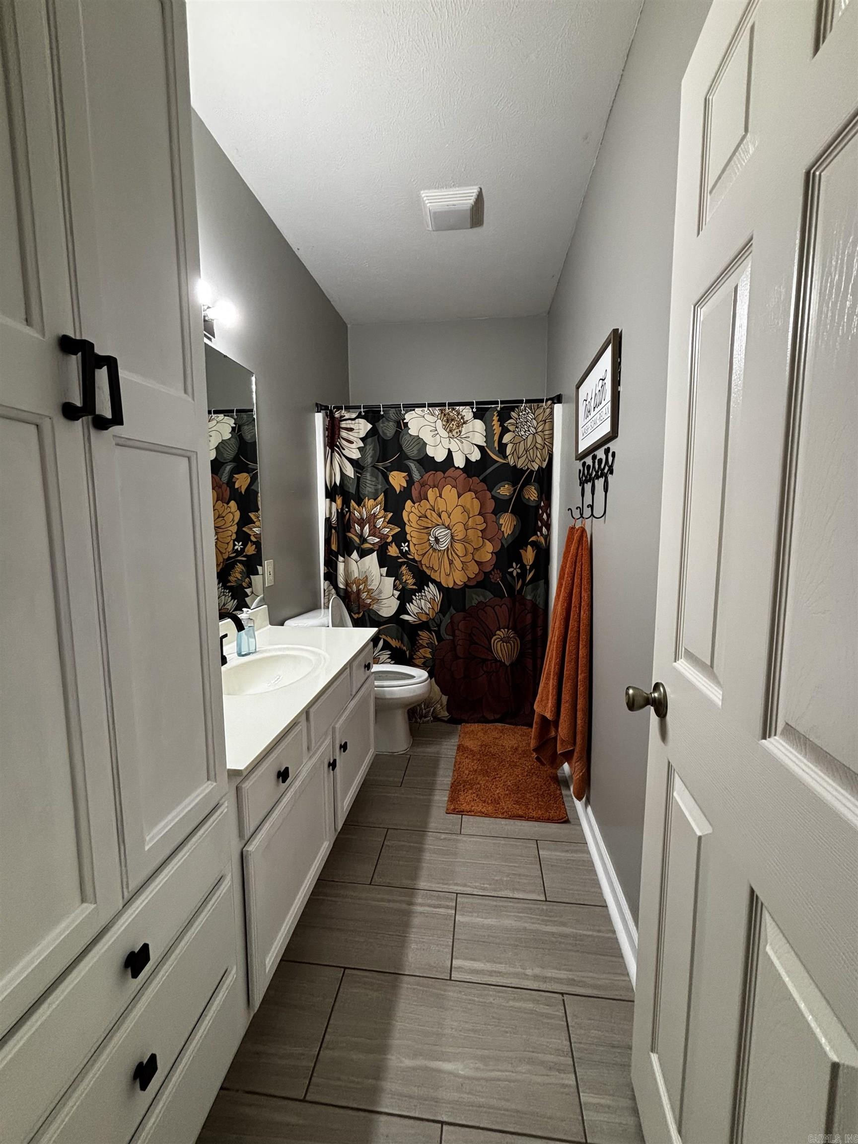 WEST POINTE - Residential