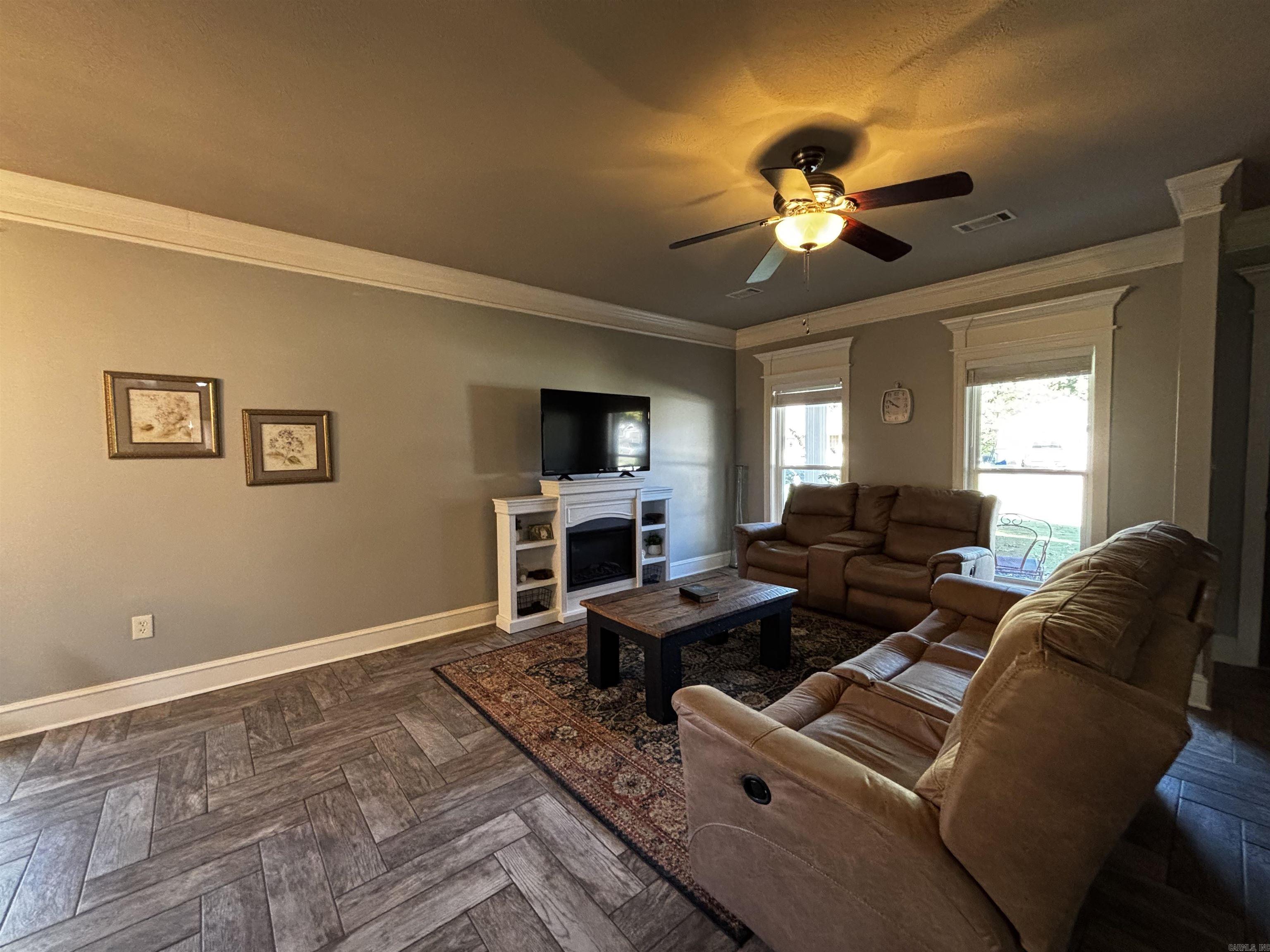 WEST POINTE - Residential