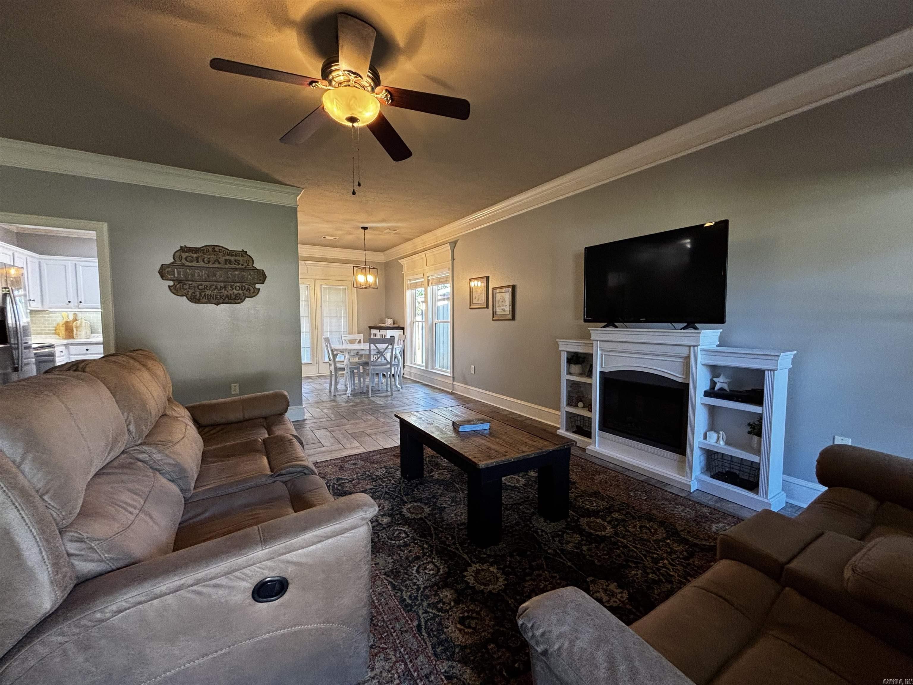 WEST POINTE - Residential