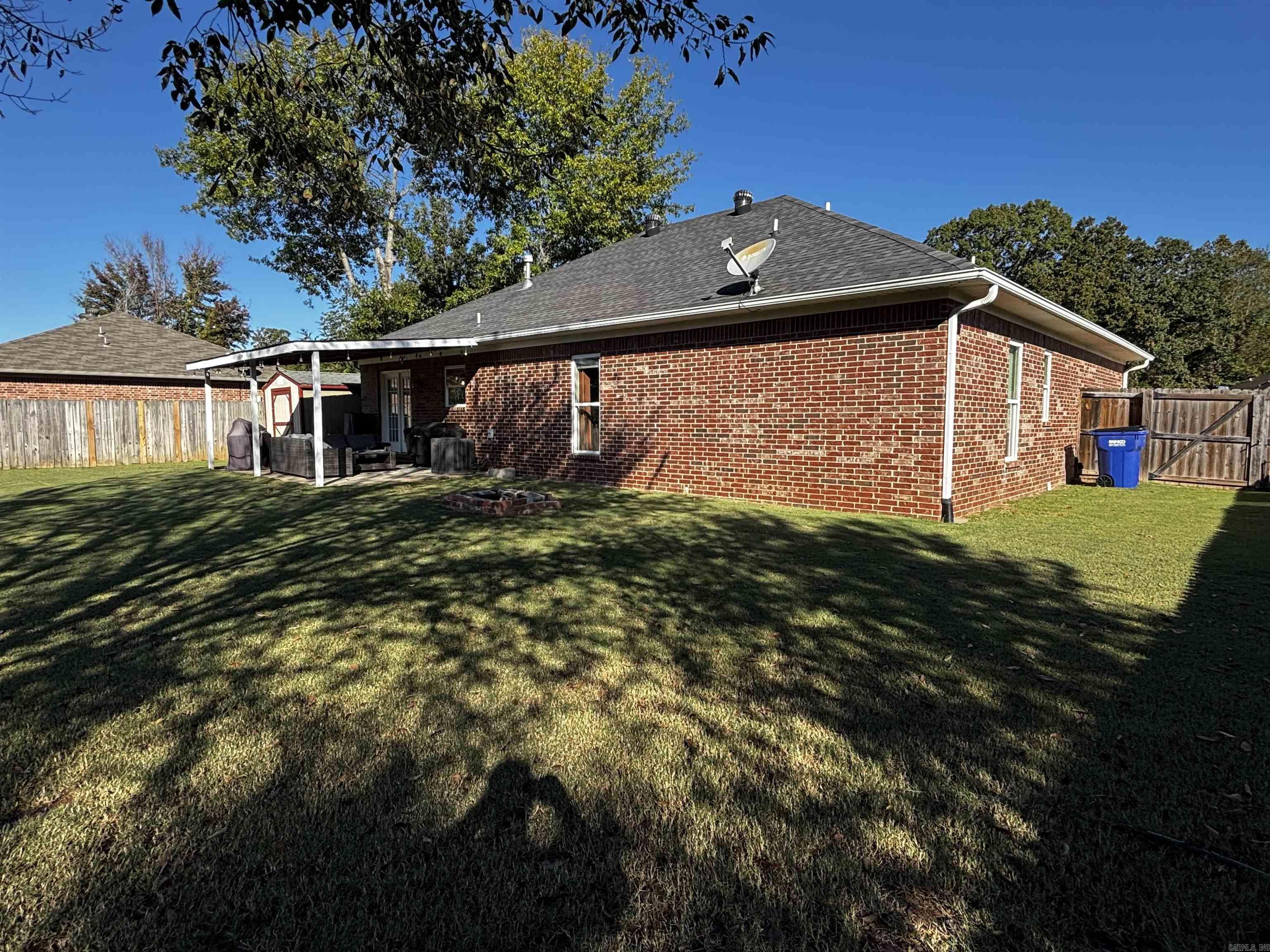 WEST POINTE - Residential
