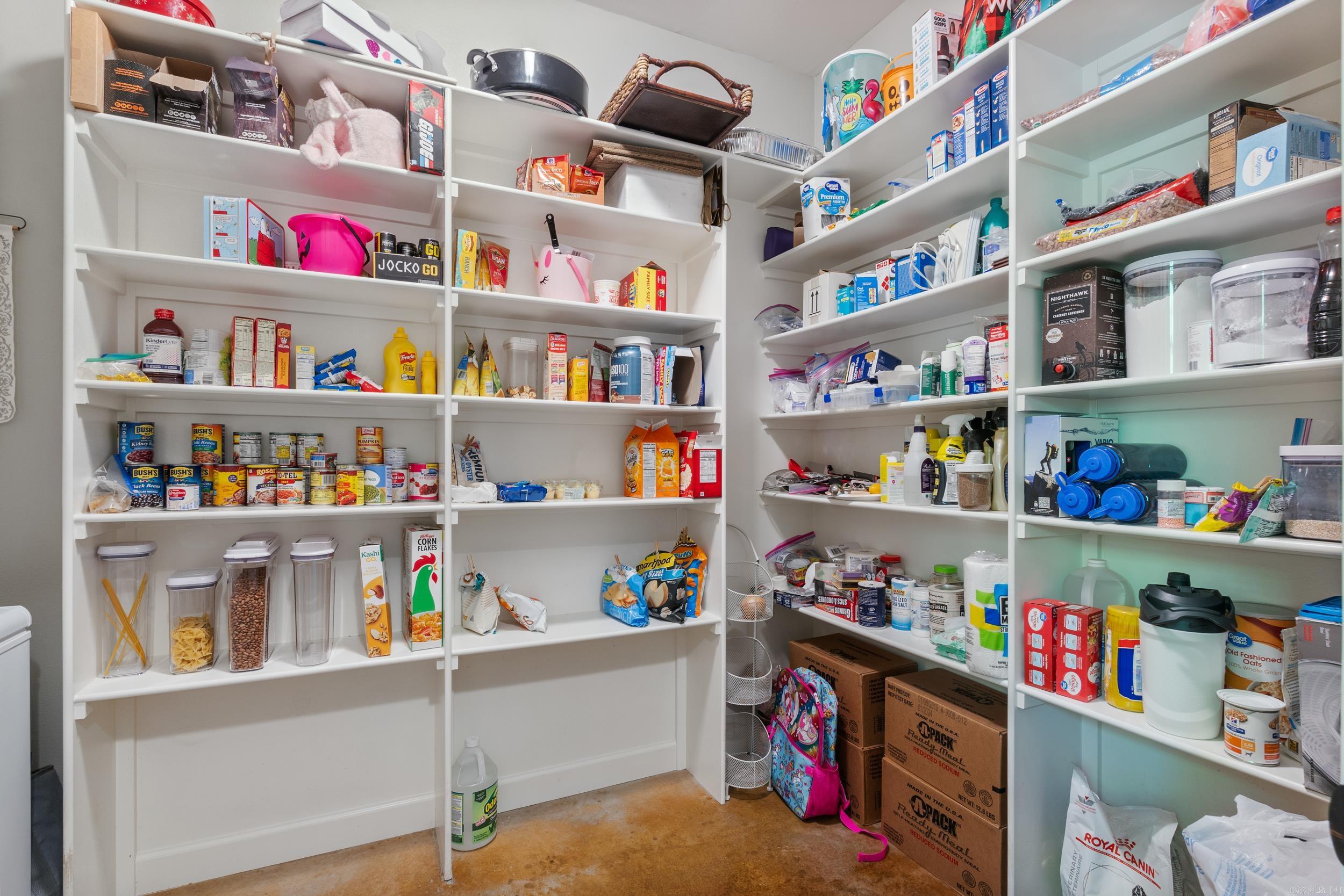 DOGWOOD TRAIL ESTATES - Residential