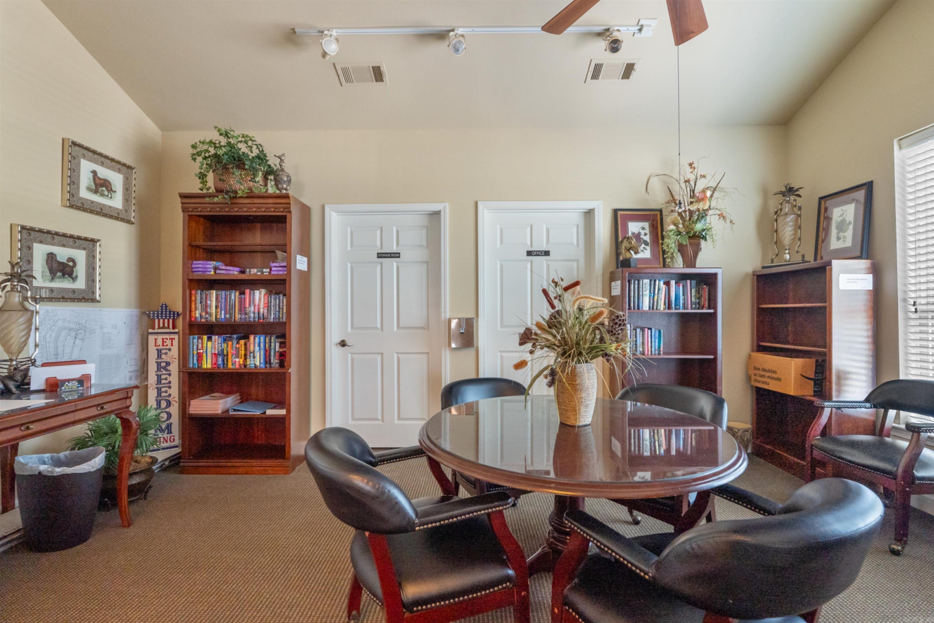 MOUNTAIN TERRACE ESTATES TOWNHOM - Residential