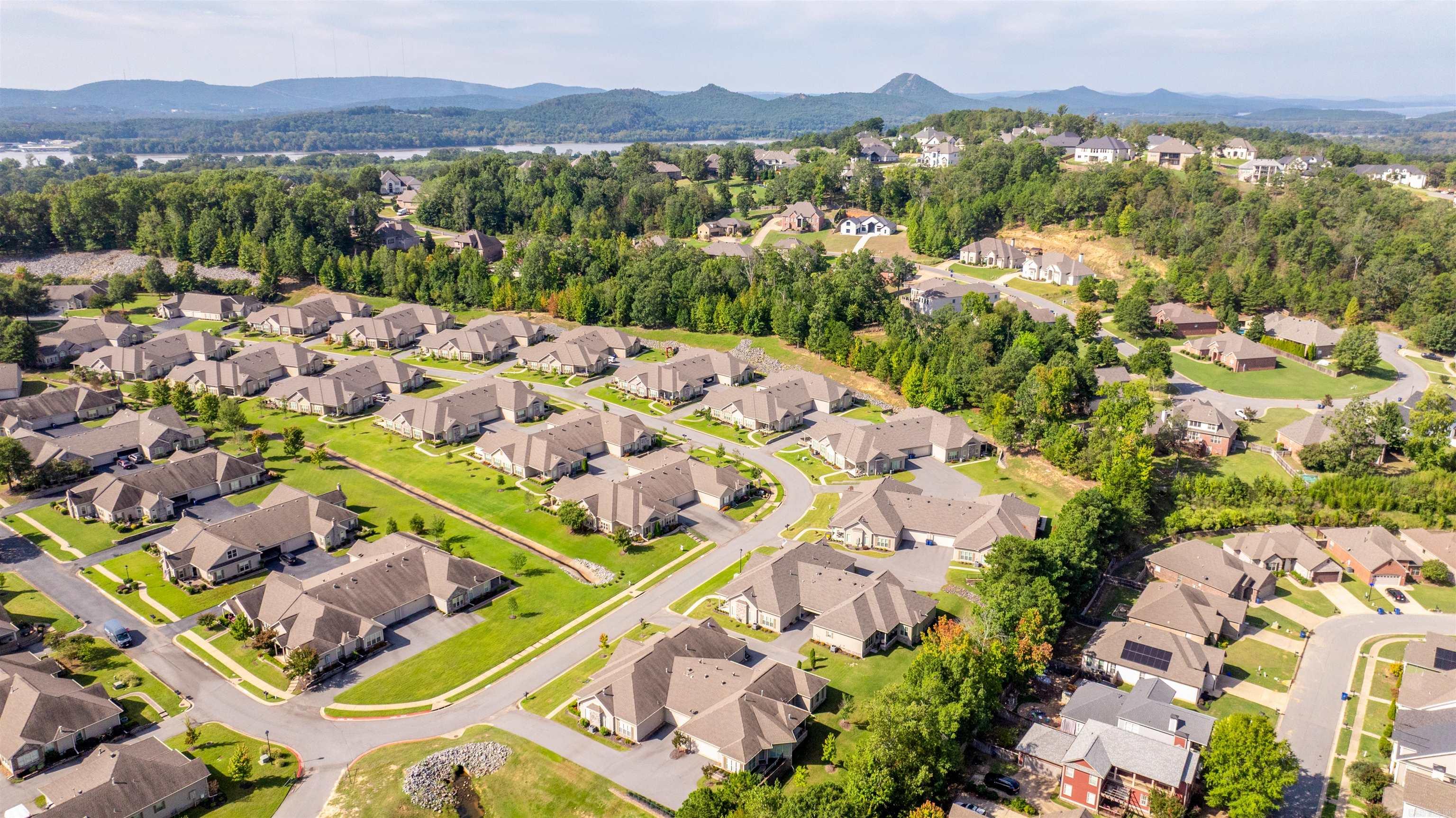 MOUNTAIN TERRACE ESTATES TOWNHOM - Residential
