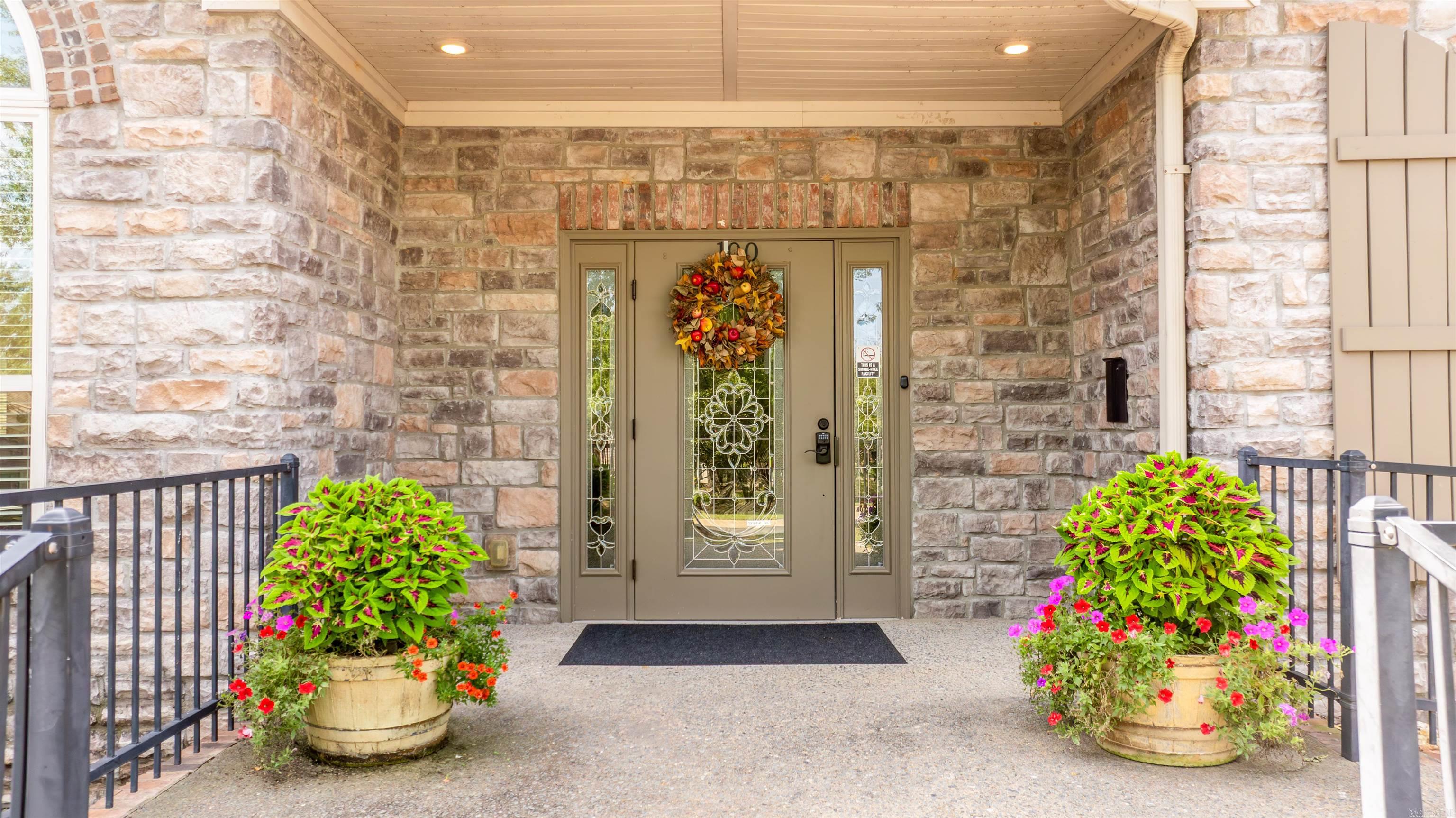 MOUNTAIN TERRACE ESTATES TOWNHOM - Residential