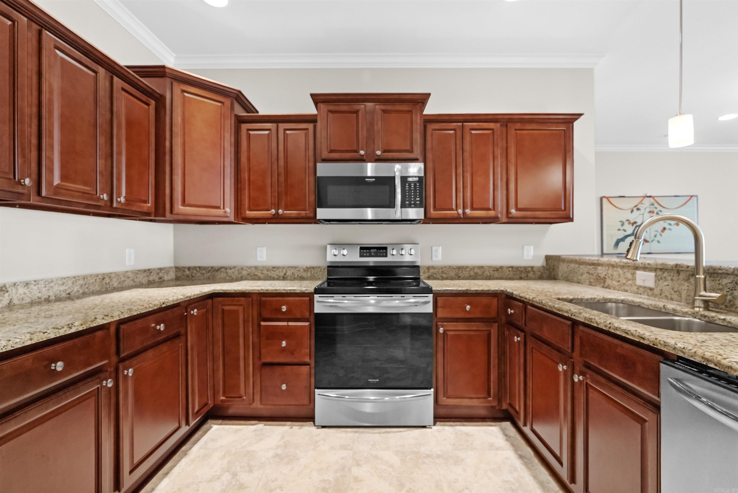 MOUNTAIN TERRACE ESTATES TOWNHOM - Residential