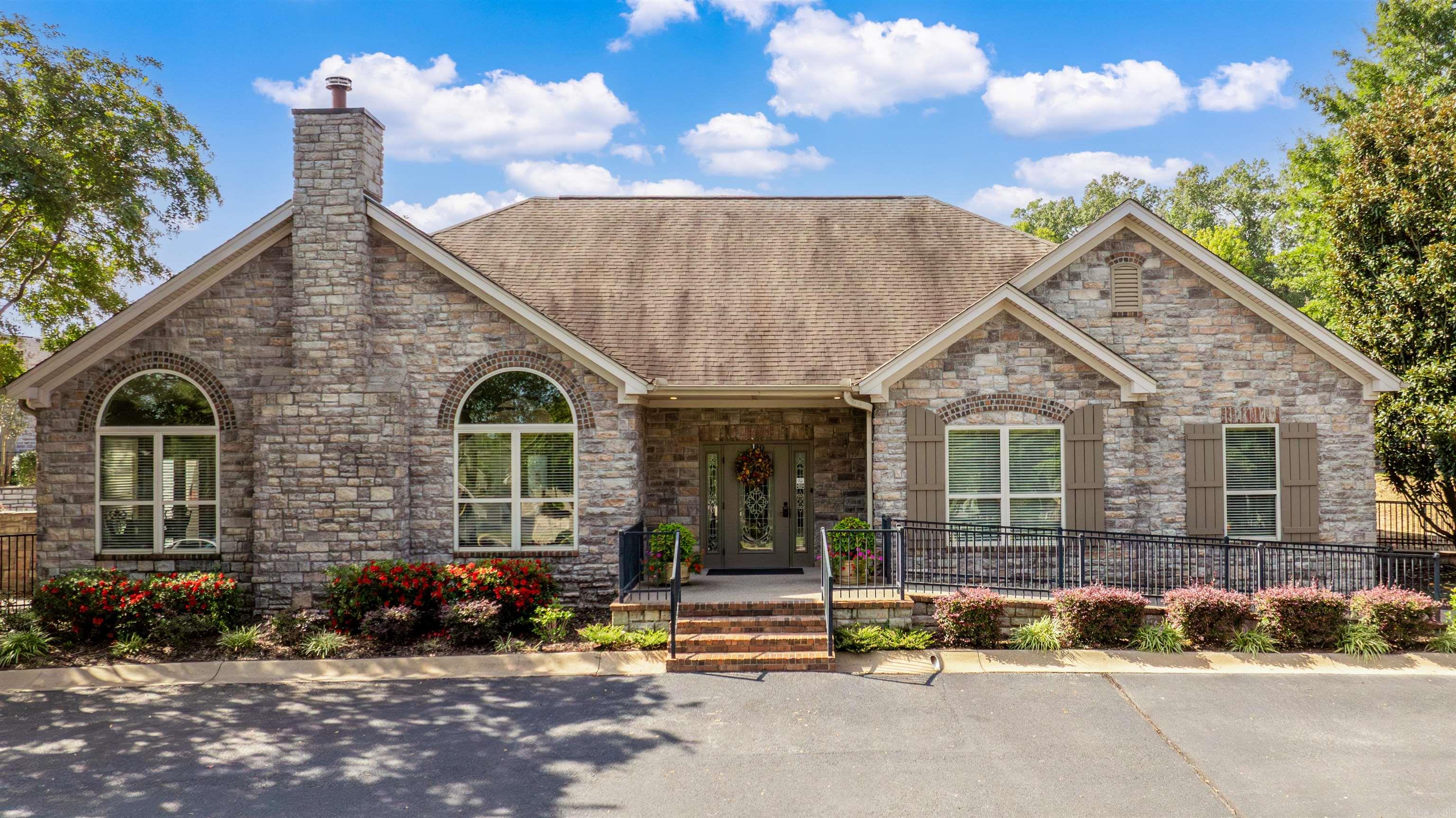 MOUNTAIN TERRACE ESTATES TOWNHOM - Residential