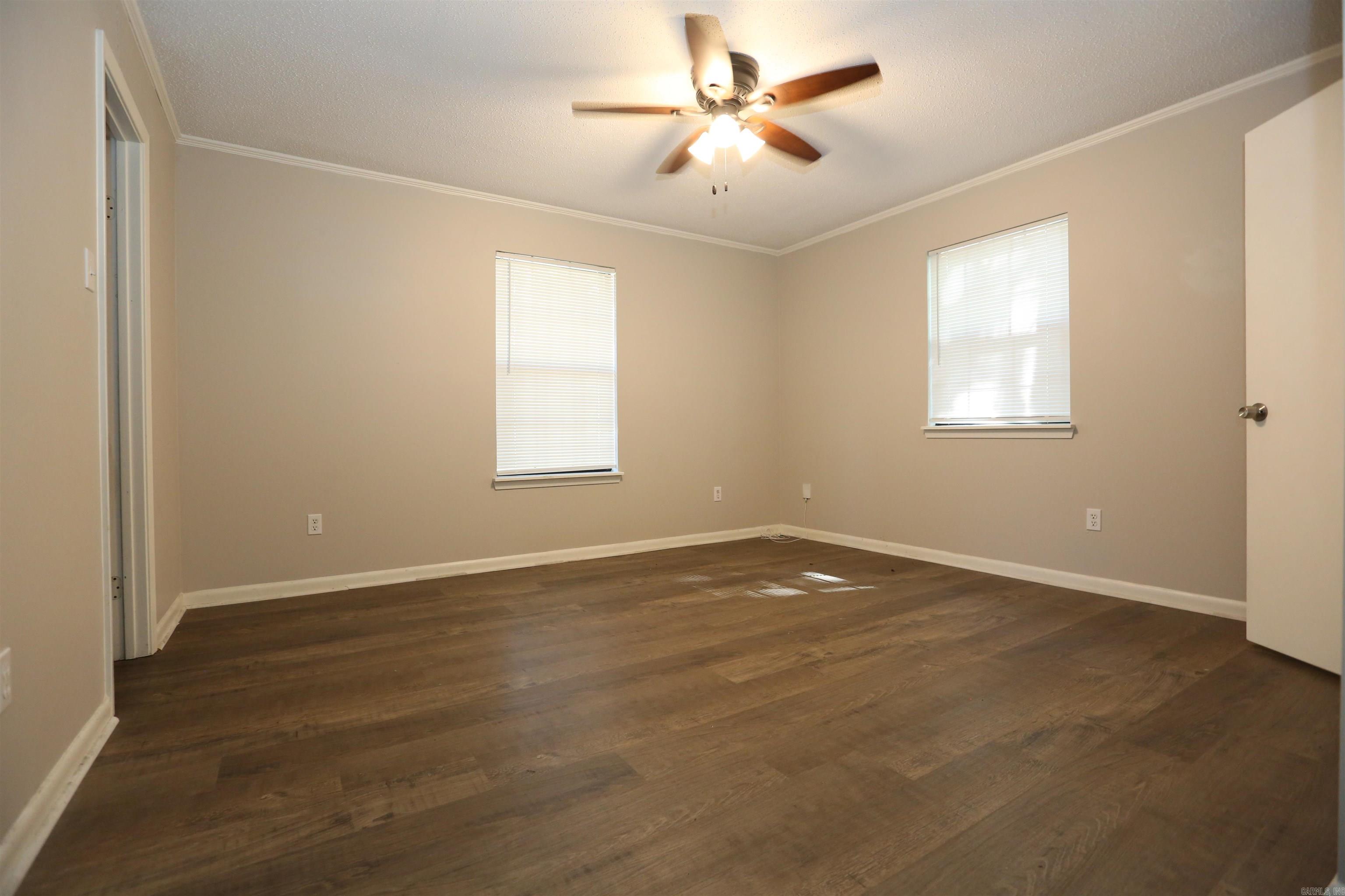 OAK CREEK - Residential