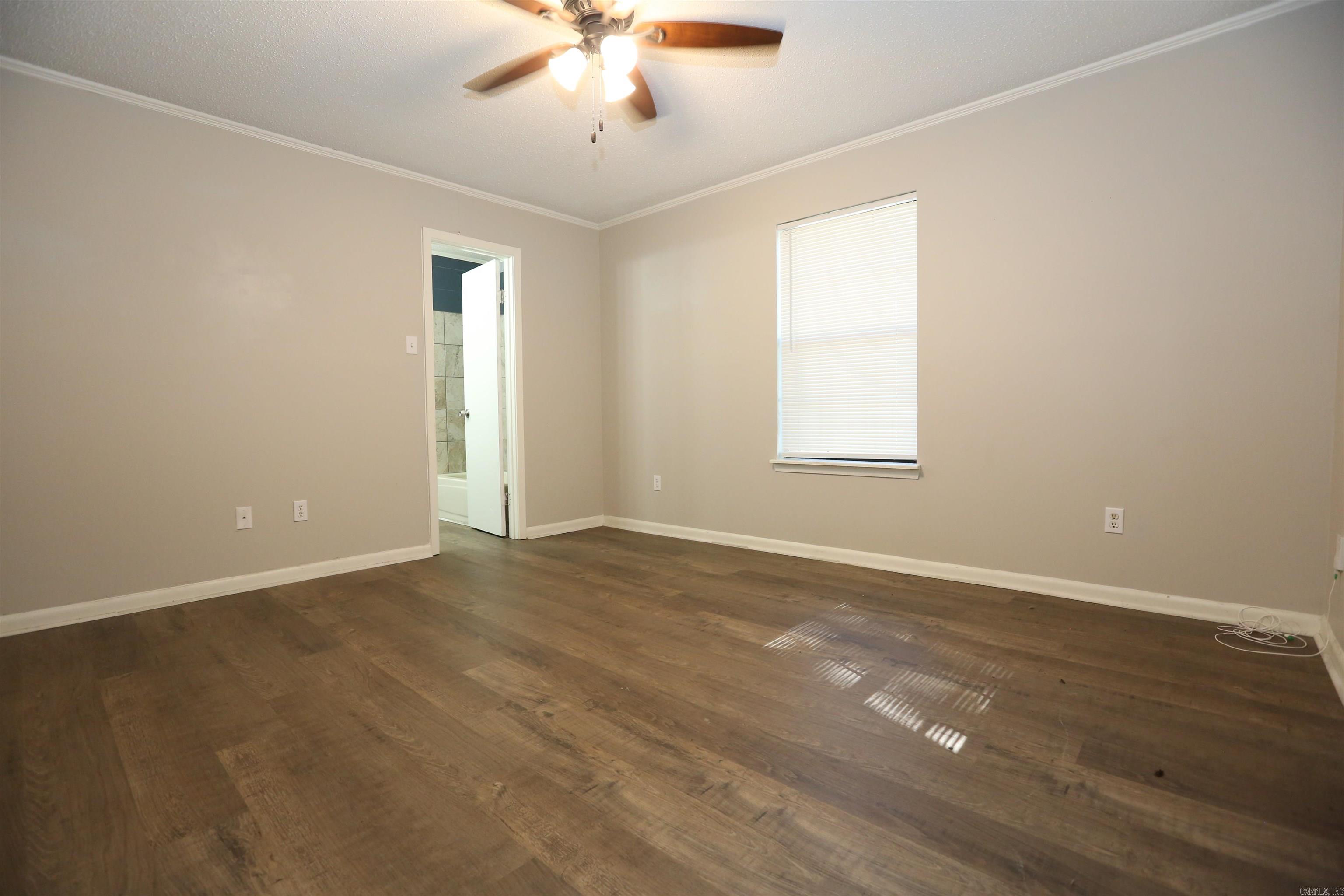 OAK CREEK - Residential