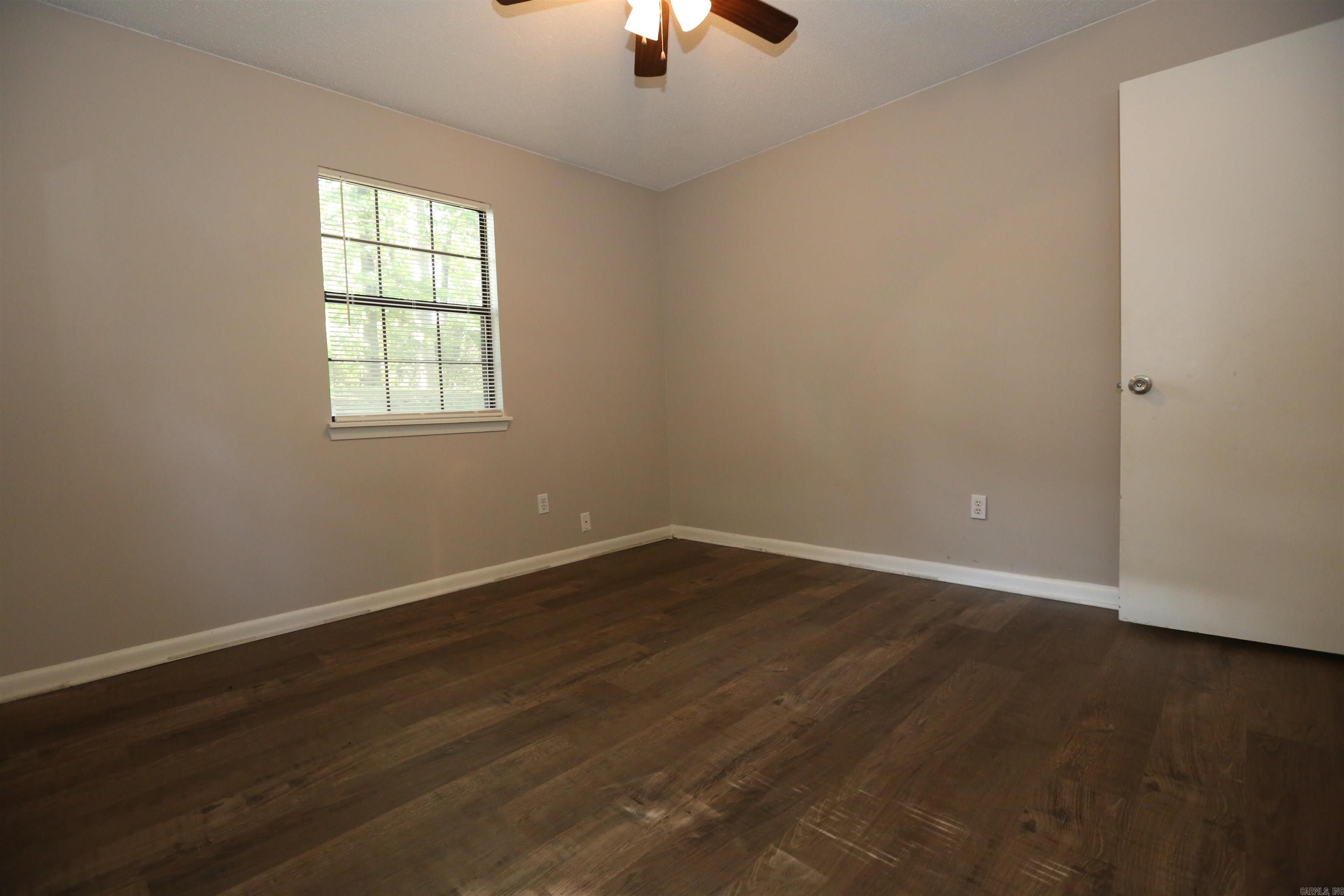 OAK CREEK - Residential