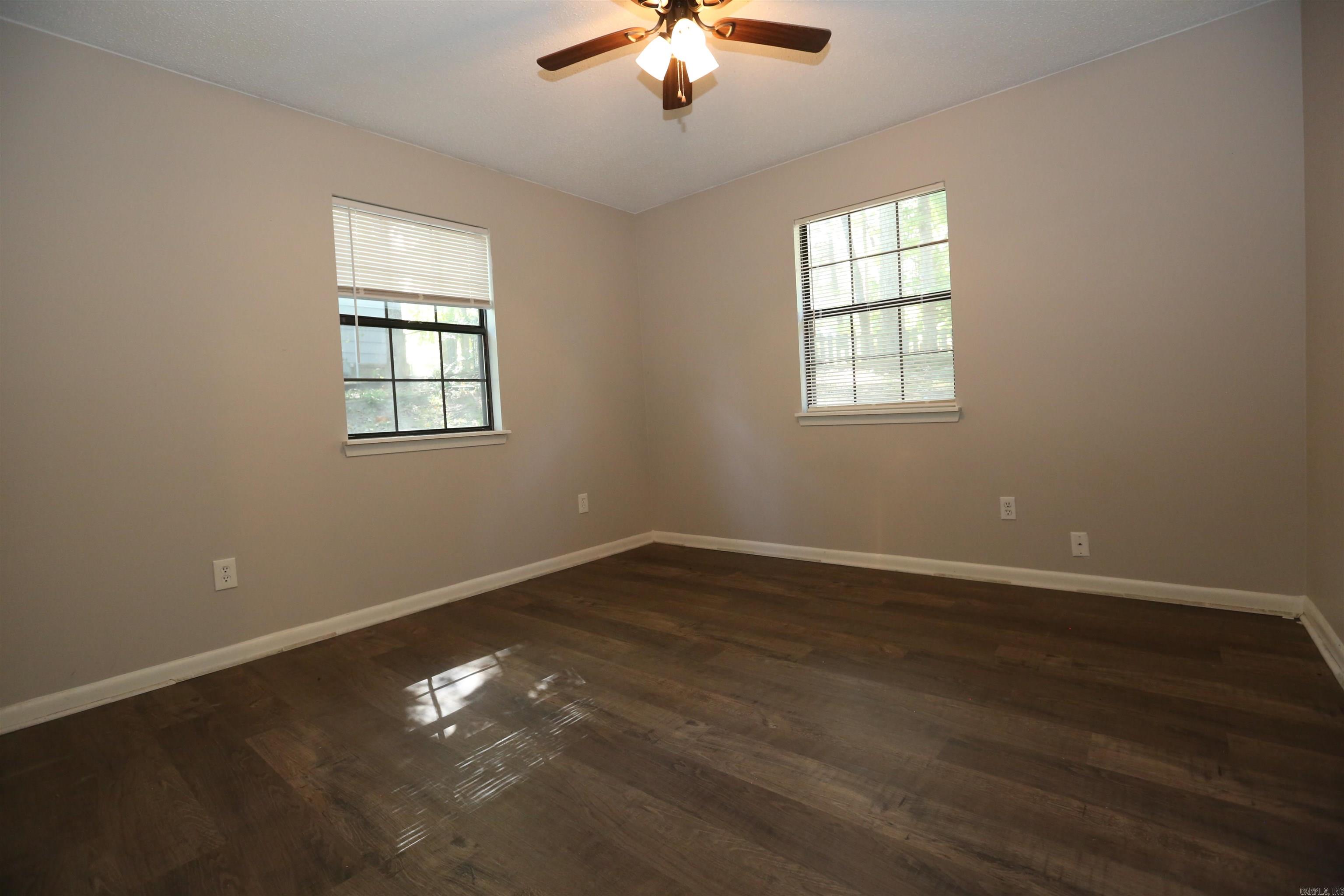 OAK CREEK - Residential