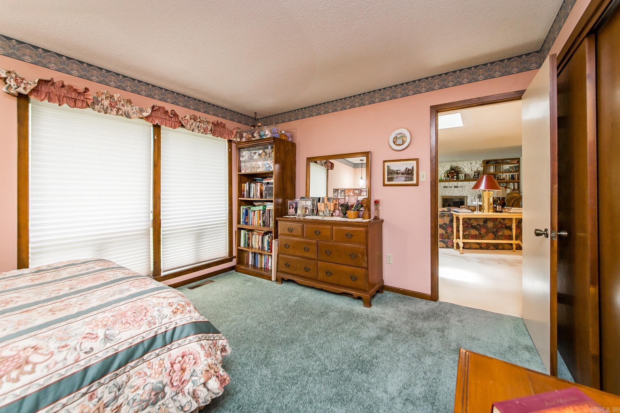 INDIAN HILLS - Residential