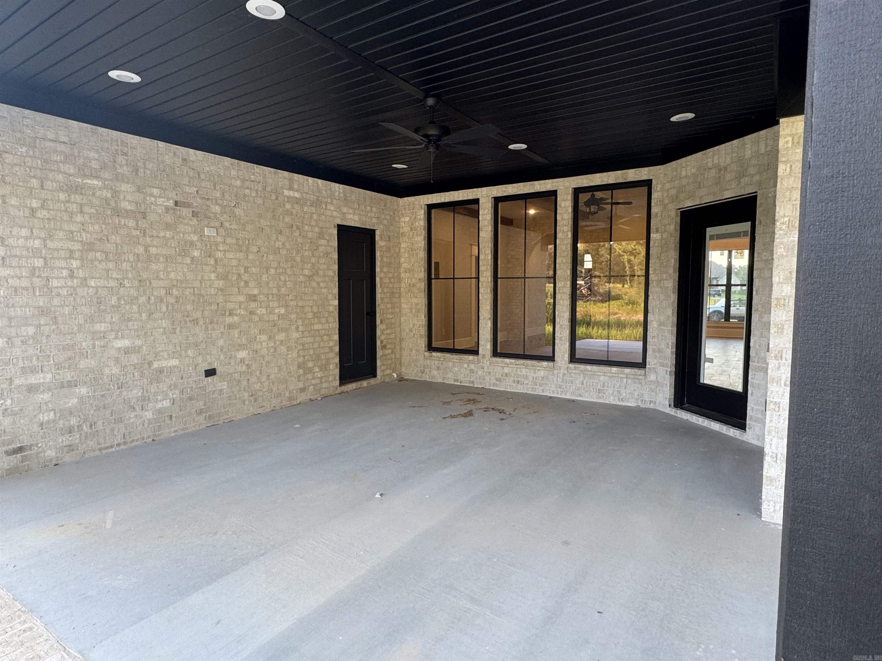 SADDLEBROOK EST - Residential