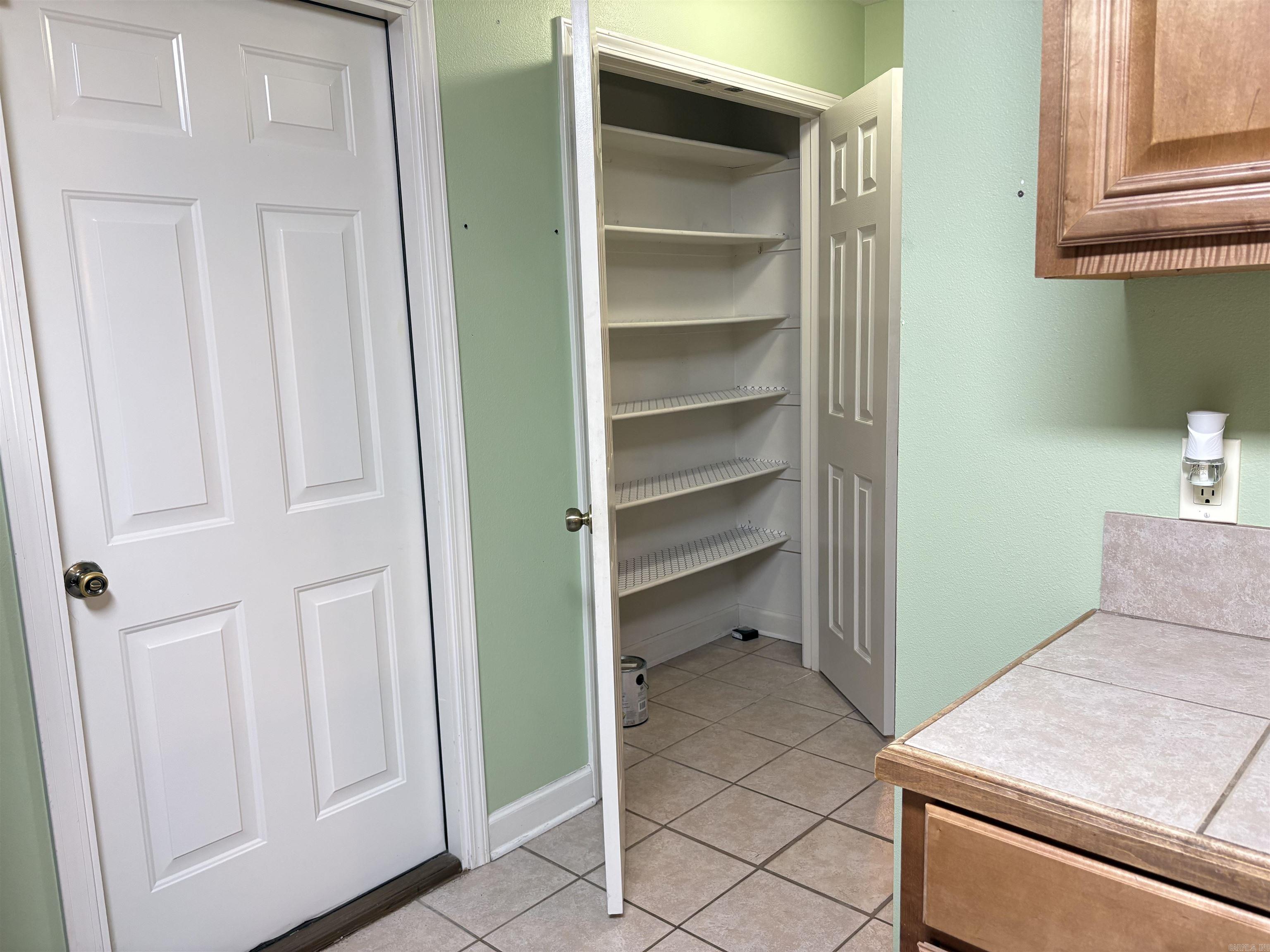 KESSINGER PLACE - Residential