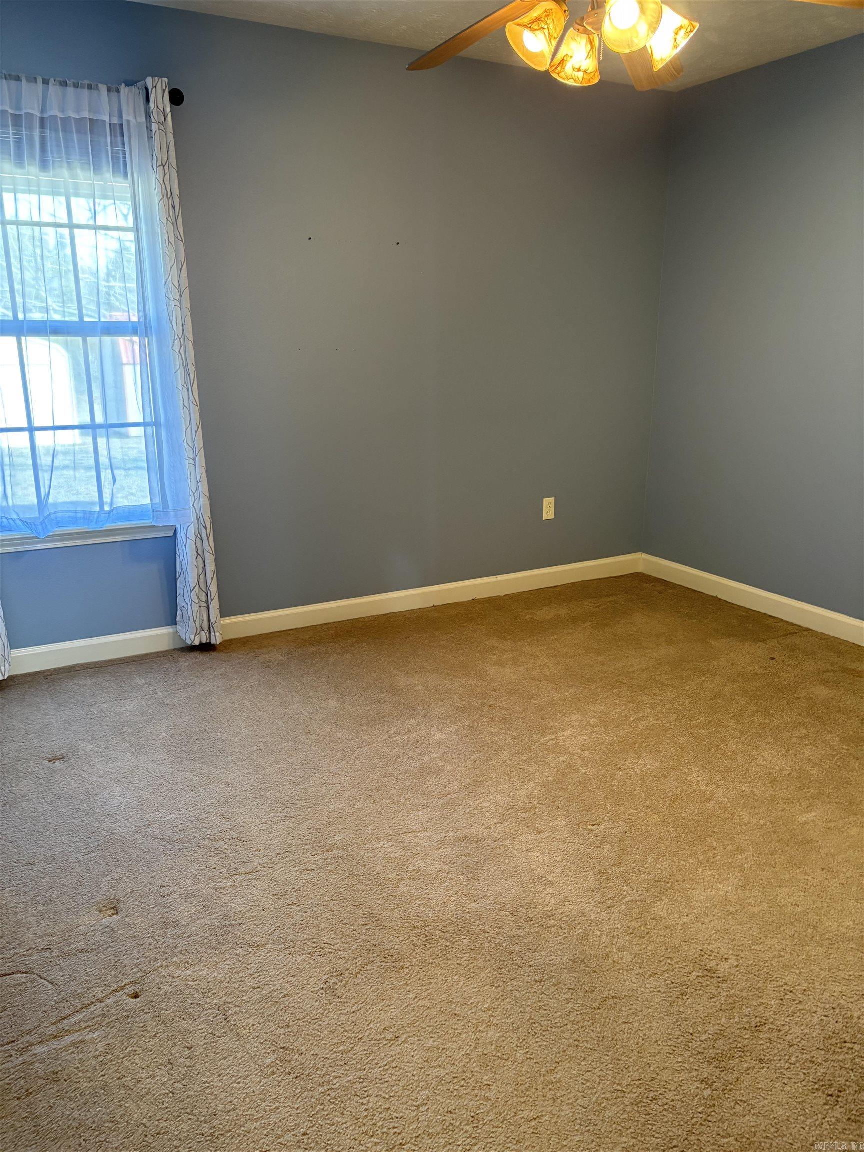 KESSINGER PLACE - Residential