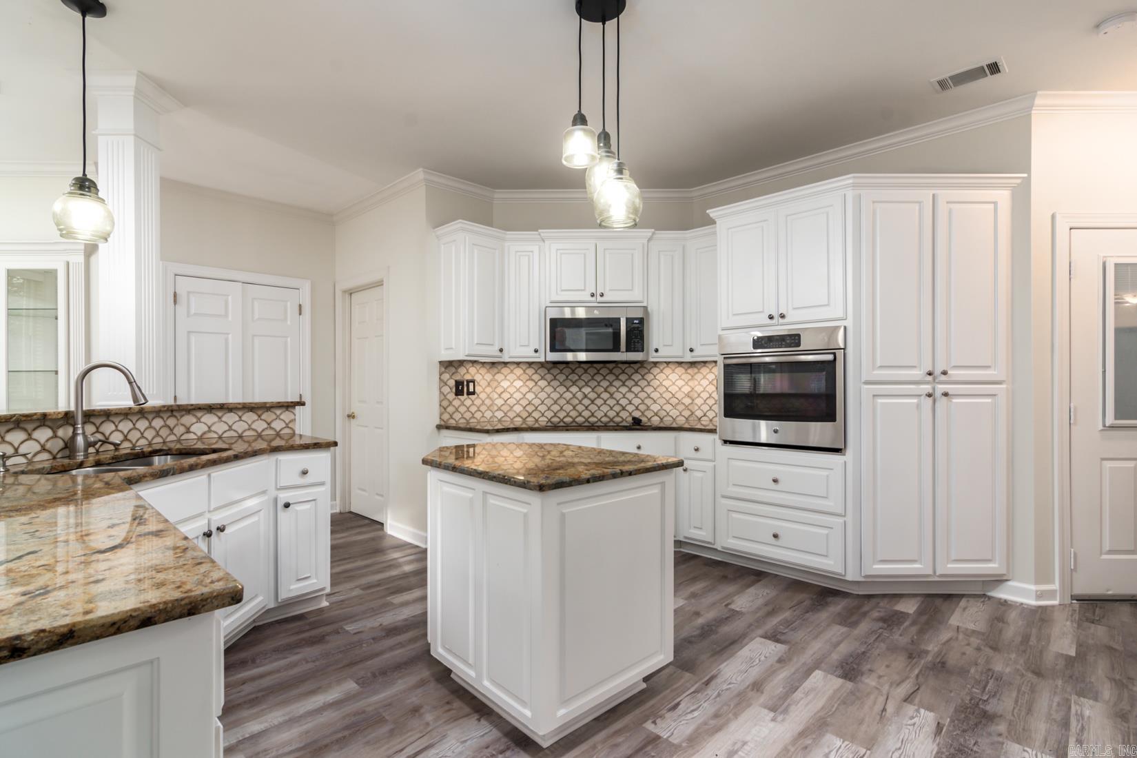 CHENAL VALLEY MARGEUAX - Residential