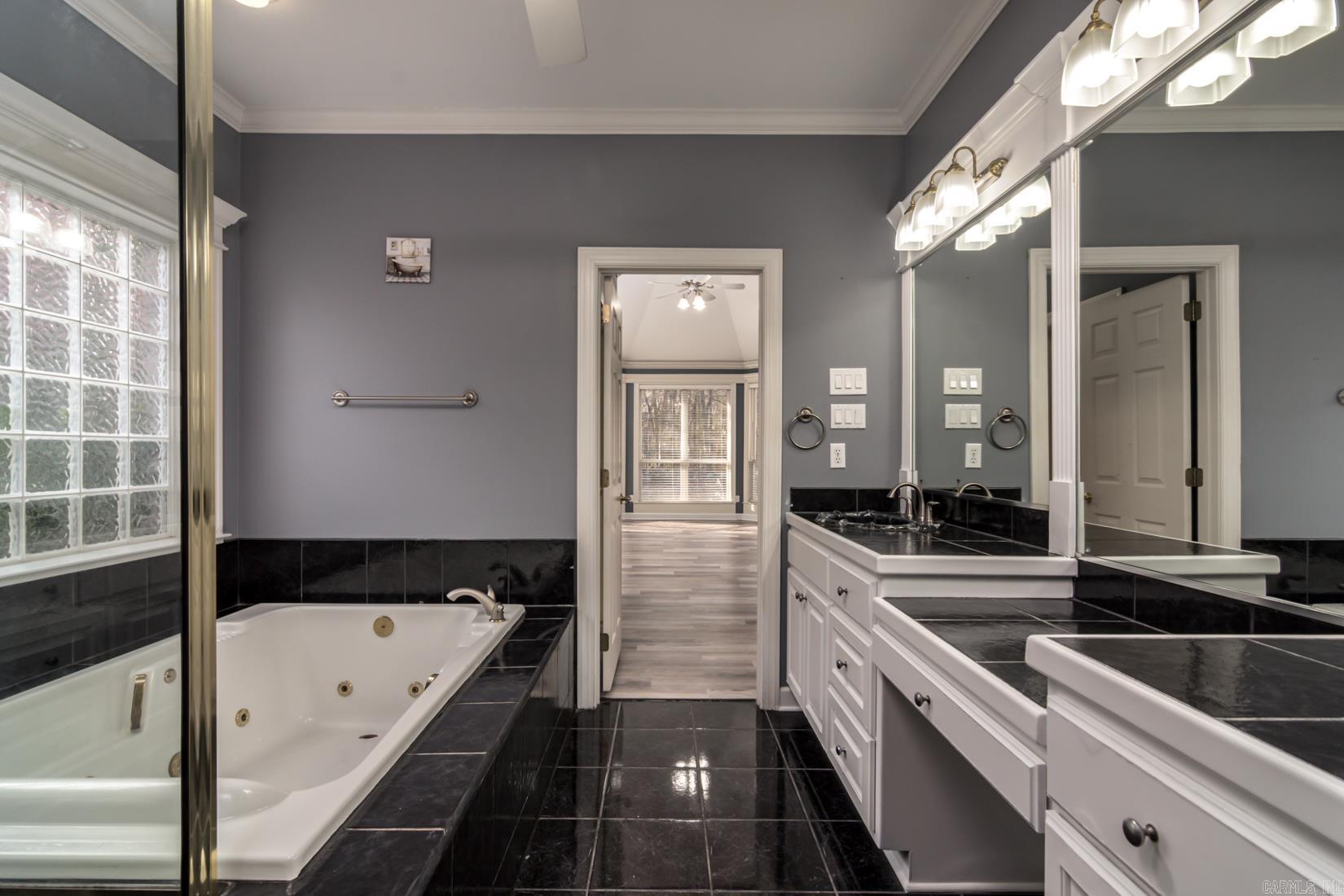 CHENAL VALLEY MARGEUAX - Residential