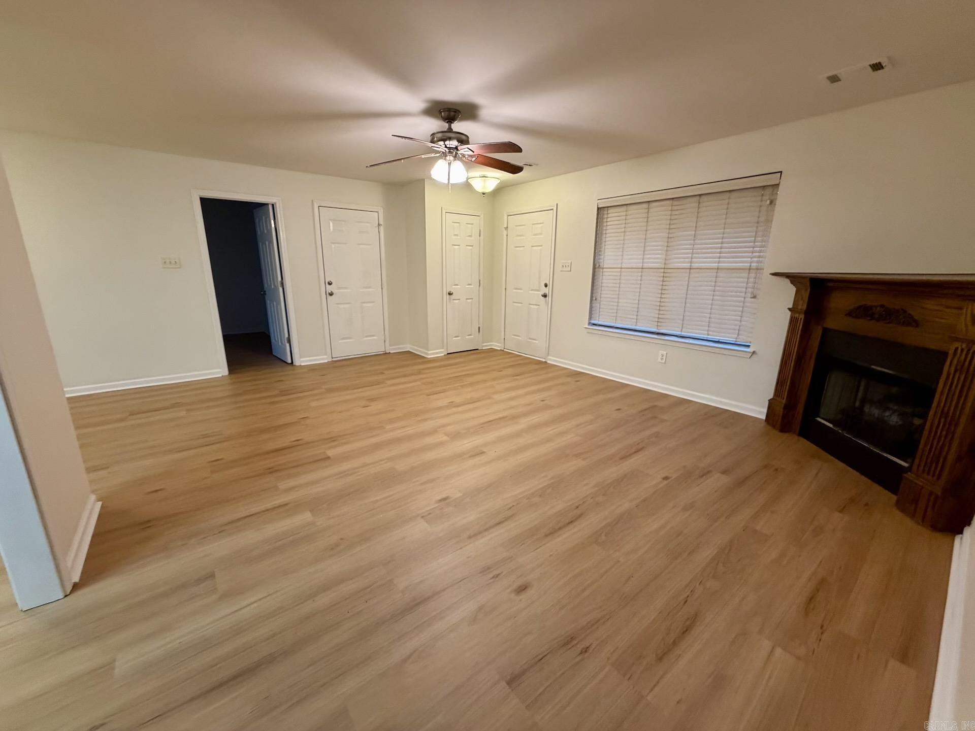 SHARON COVE - Residential