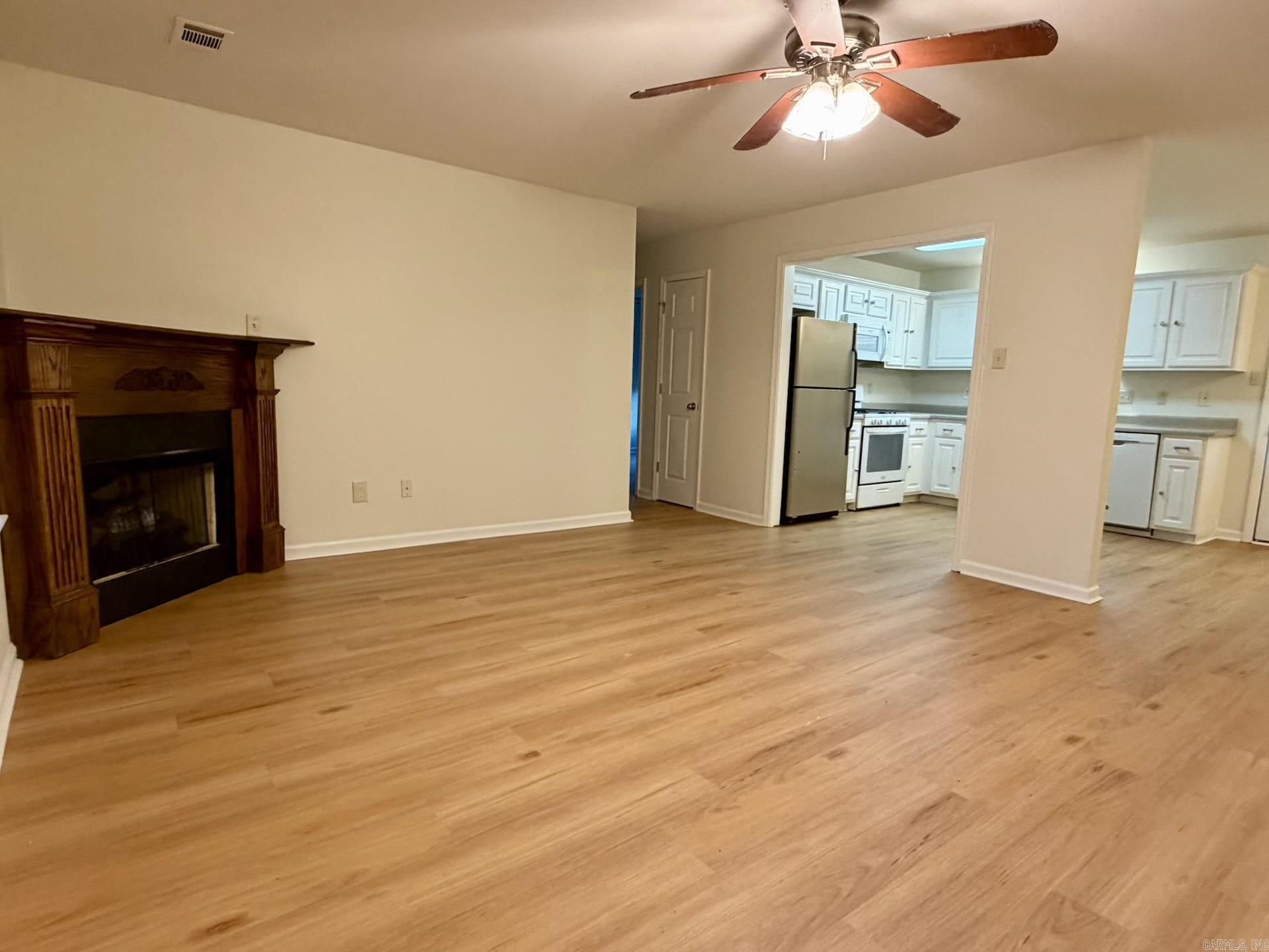 SHARON COVE - Residential