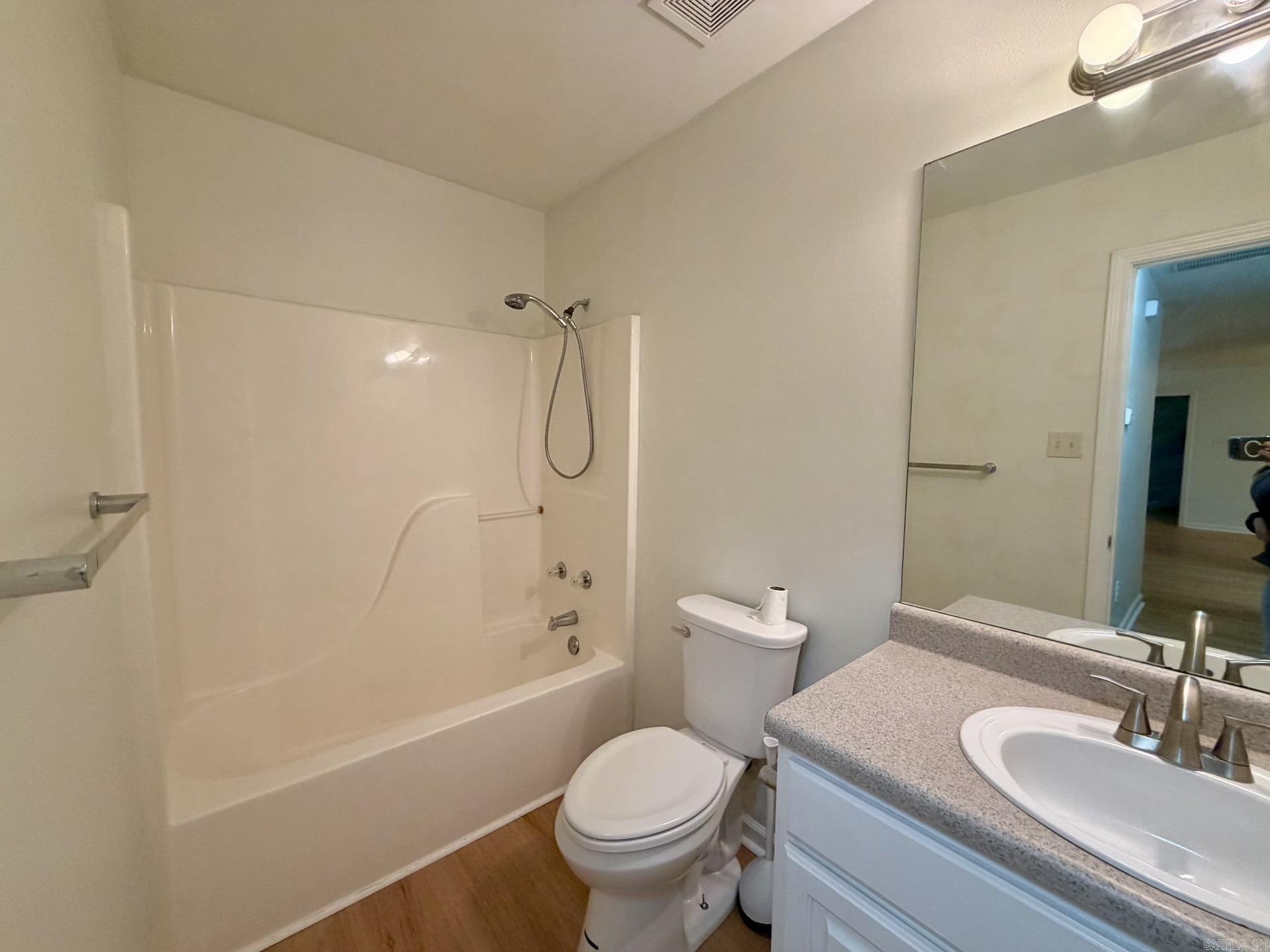 SHARON COVE - Residential