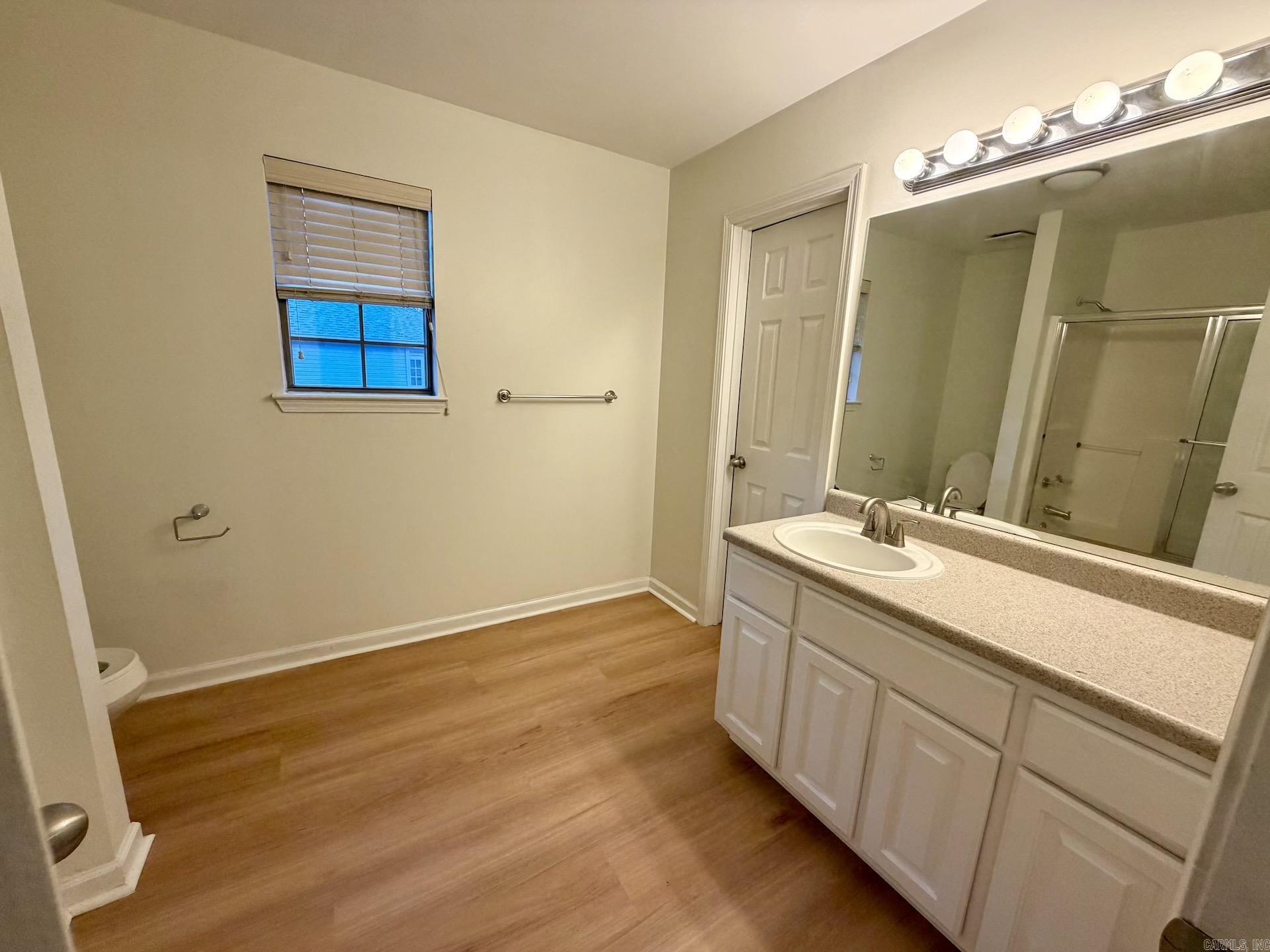 SHARON COVE - Residential