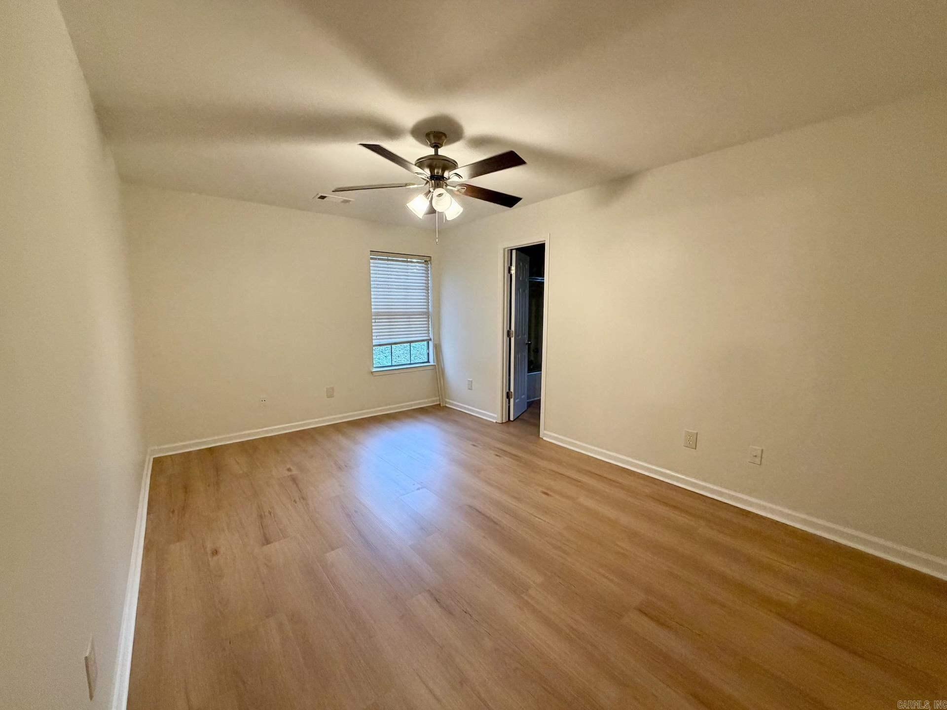 SHARON COVE - Residential