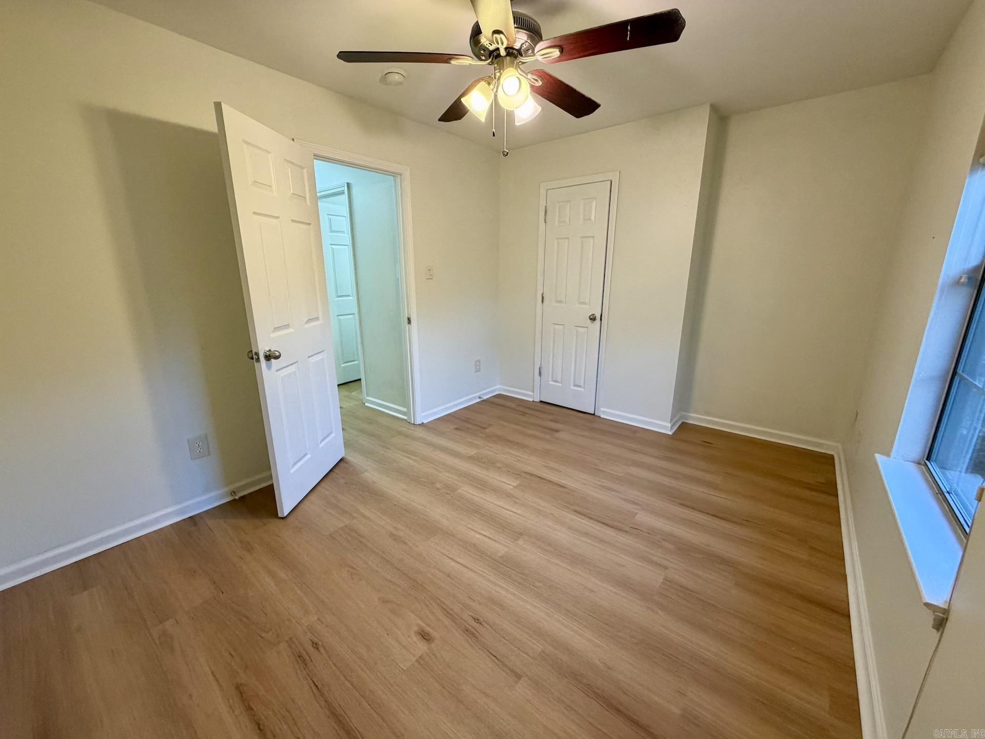 SHARON COVE - Residential