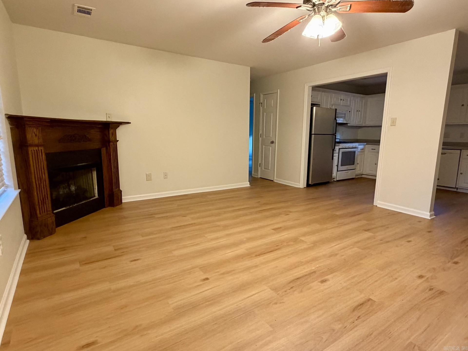 SHARON COVE - Residential