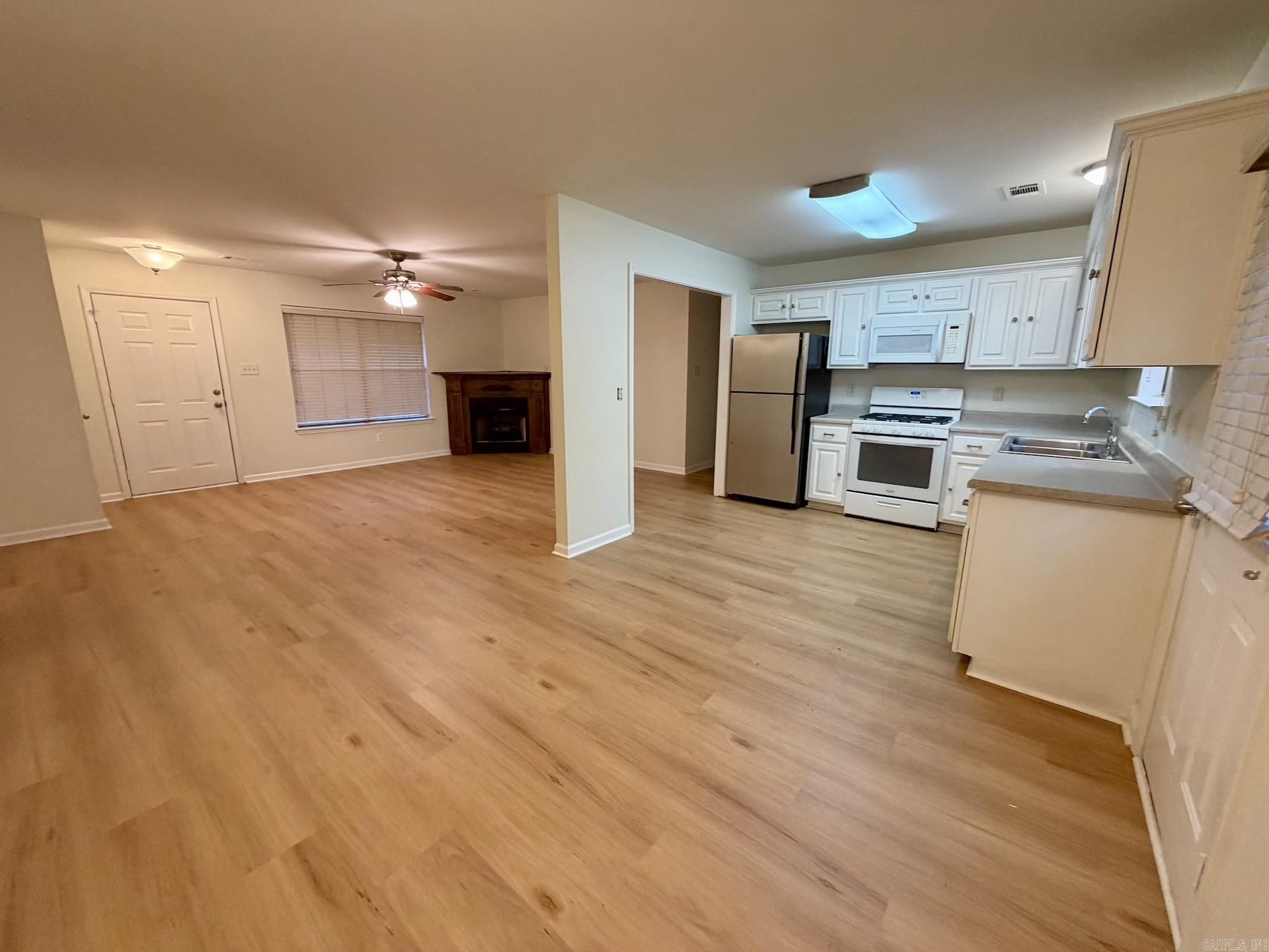 SHARON COVE - Residential