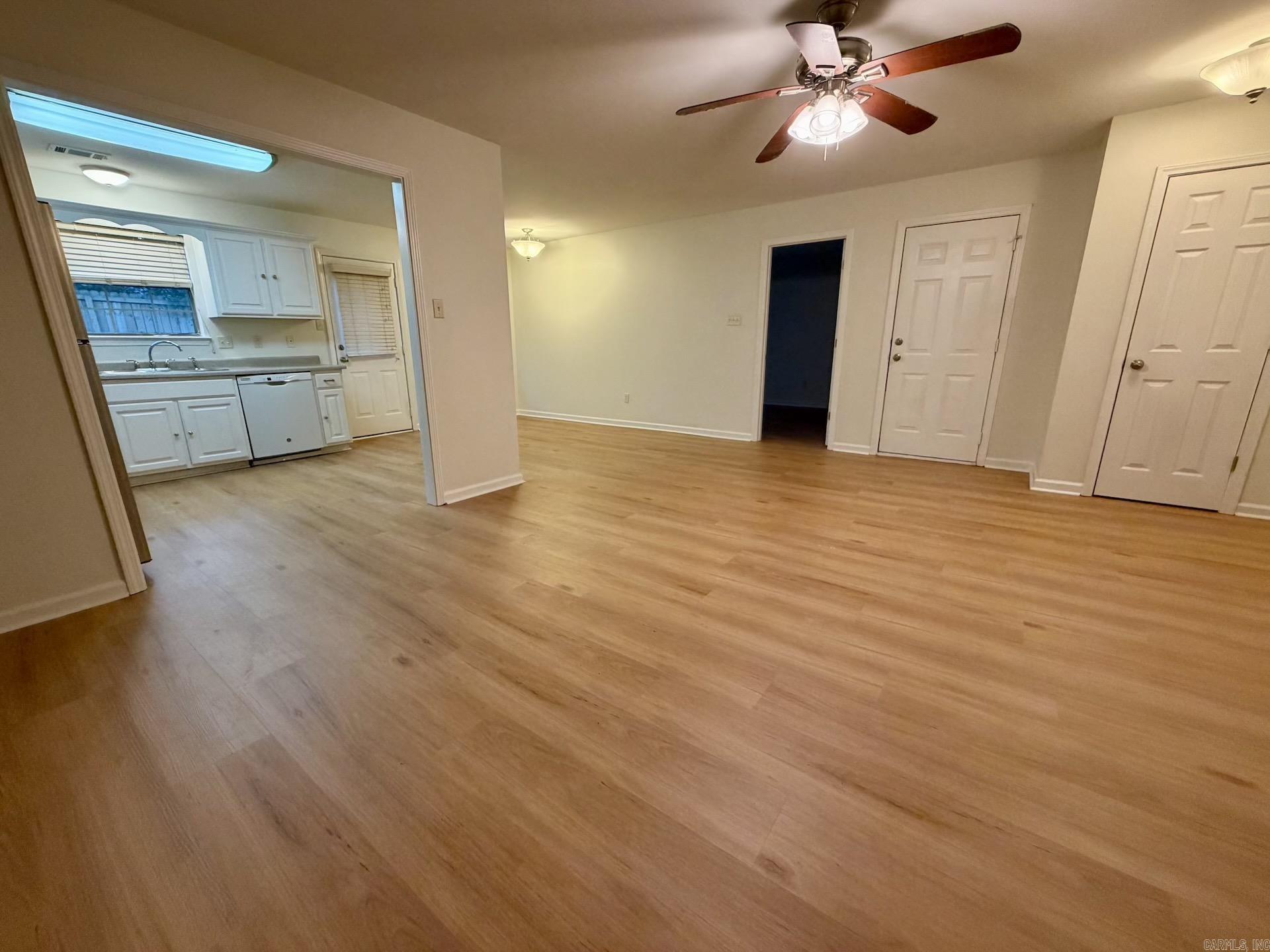 SHARON COVE - Residential