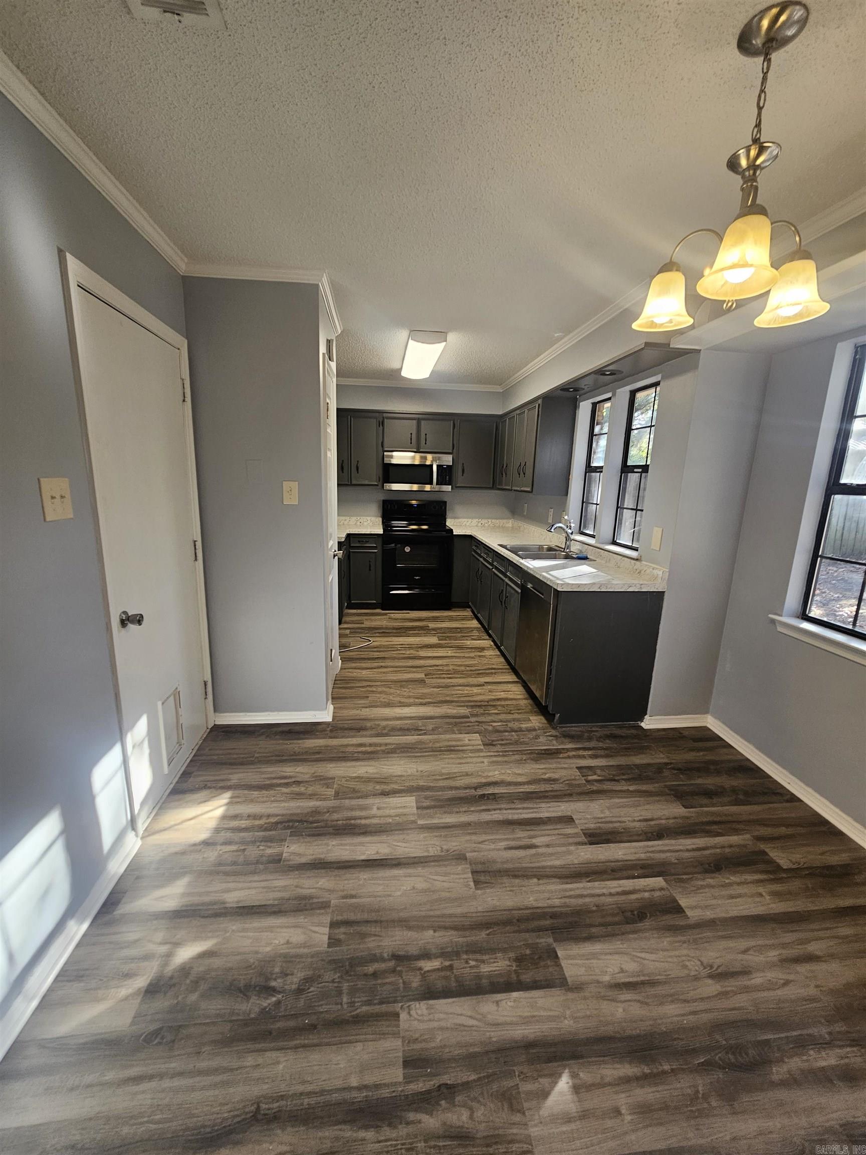 Springhill Manor - Residential Lease