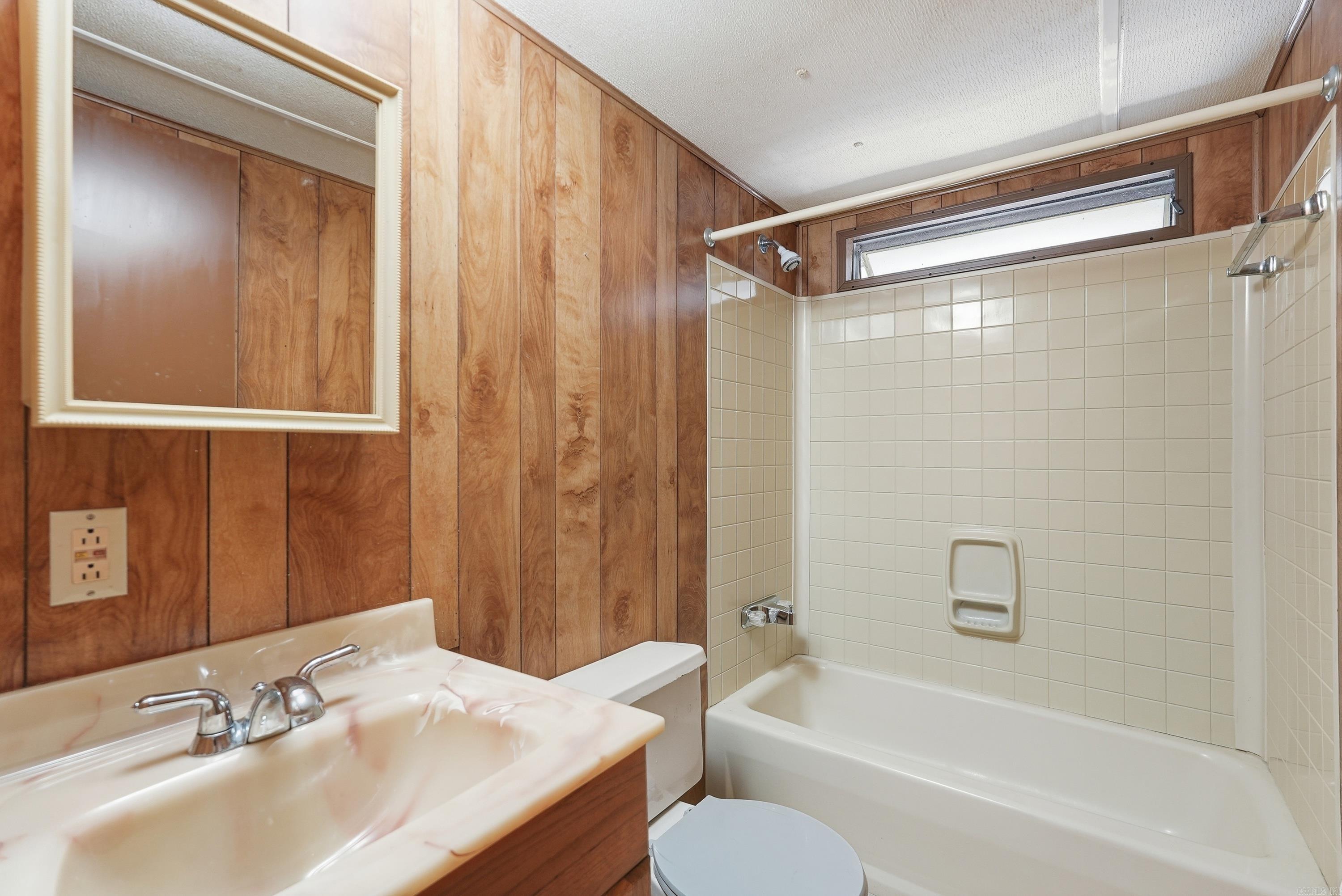 ADAMS BOAT LANDING - Residential