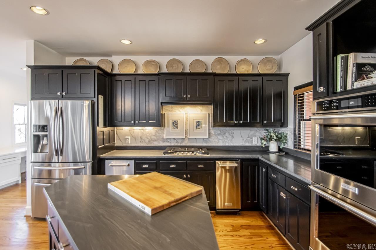 RIDGEFIELD ESTATES - Residential