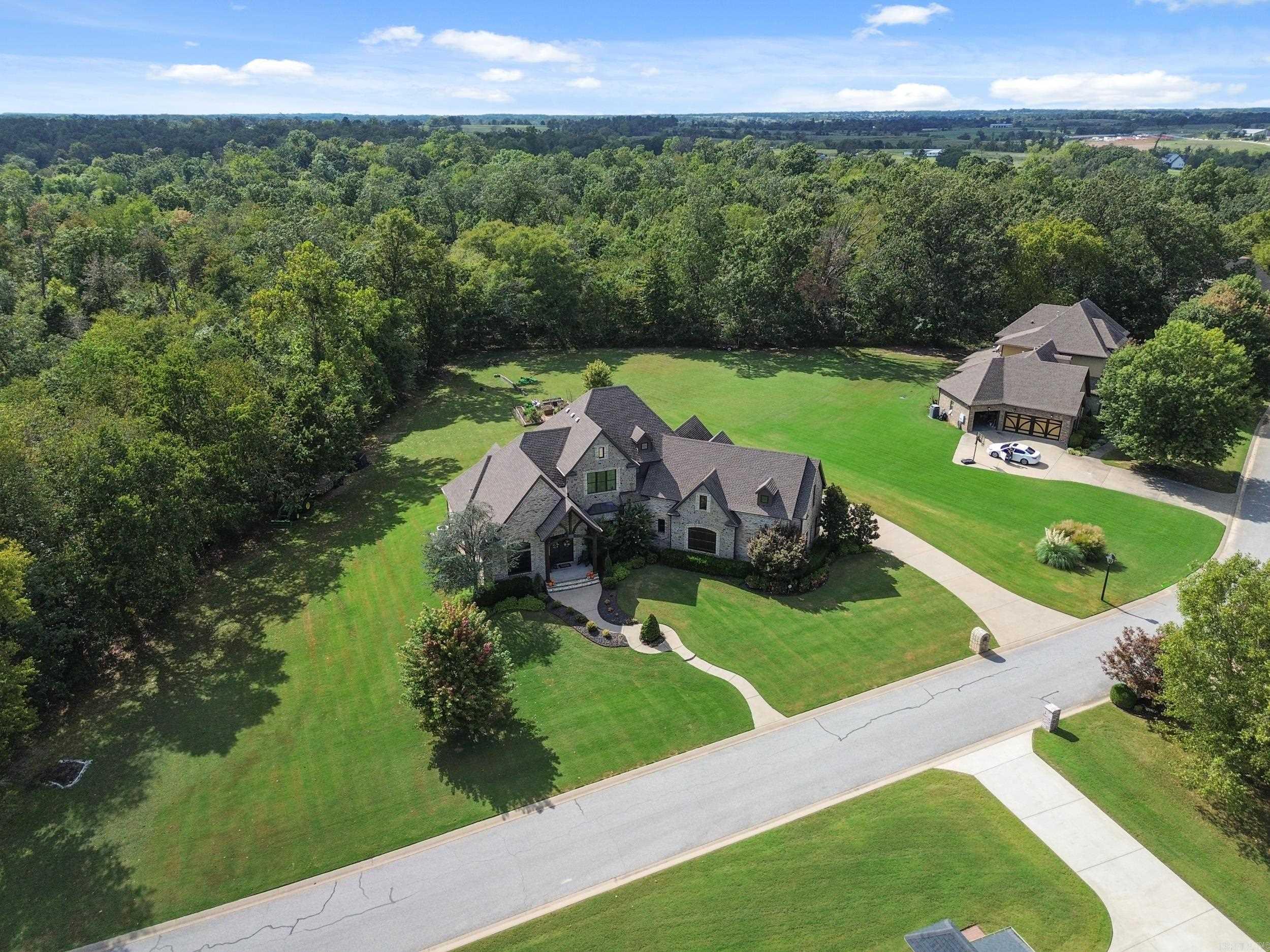 BEAU CHALET SUB-RURBAN - Residential