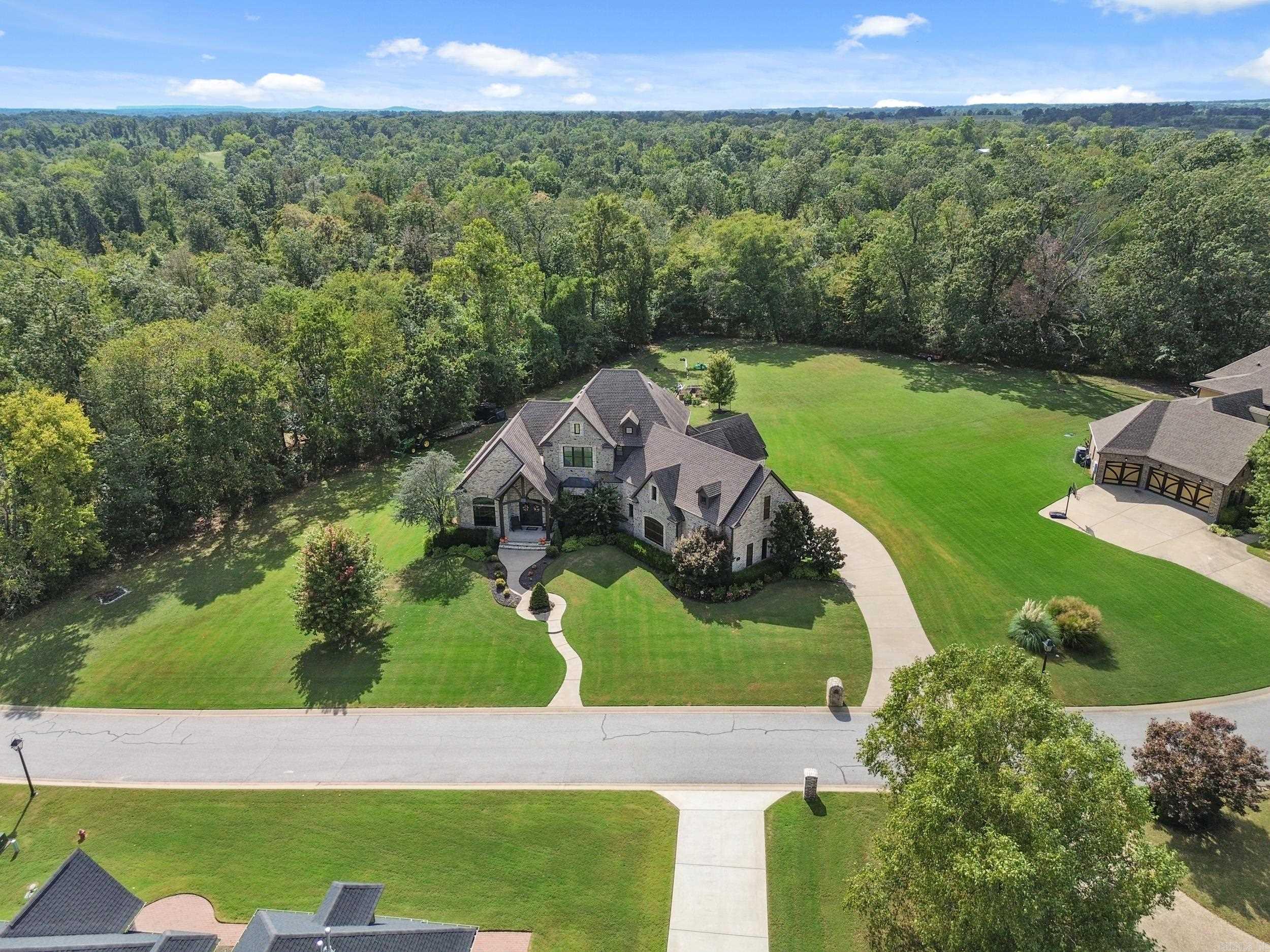 BEAU CHALET SUB-RURBAN - Residential