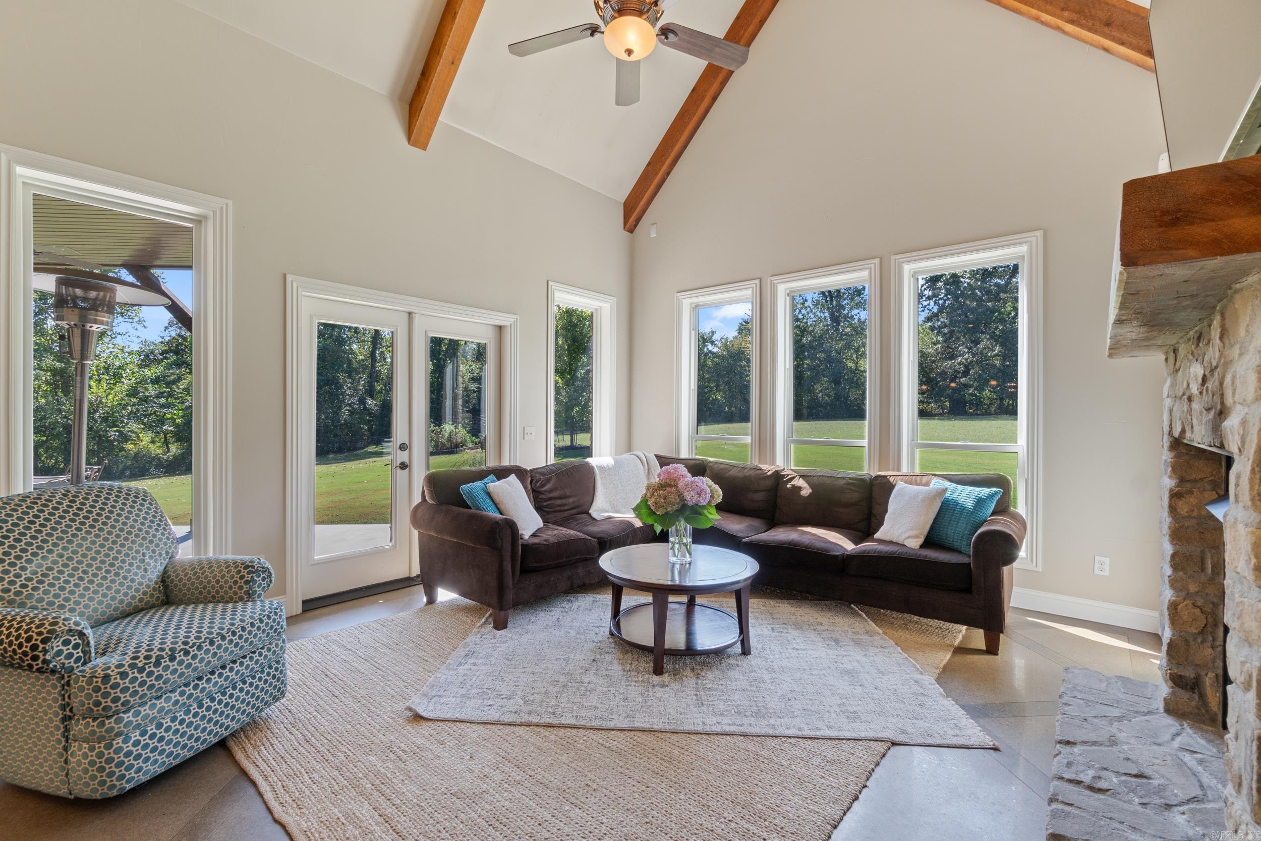 BEAU CHALET SUB-RURBAN - Residential