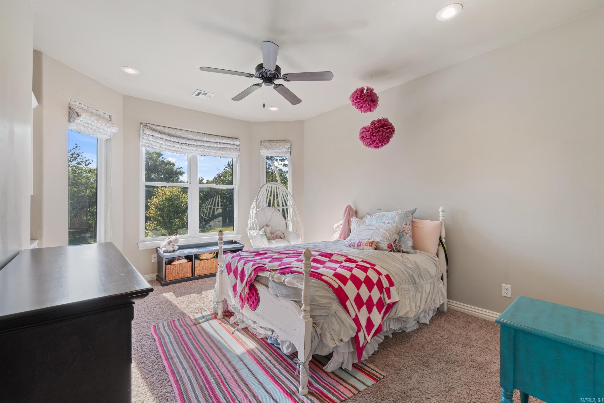 BEAU CHALET SUB-RURBAN - Residential