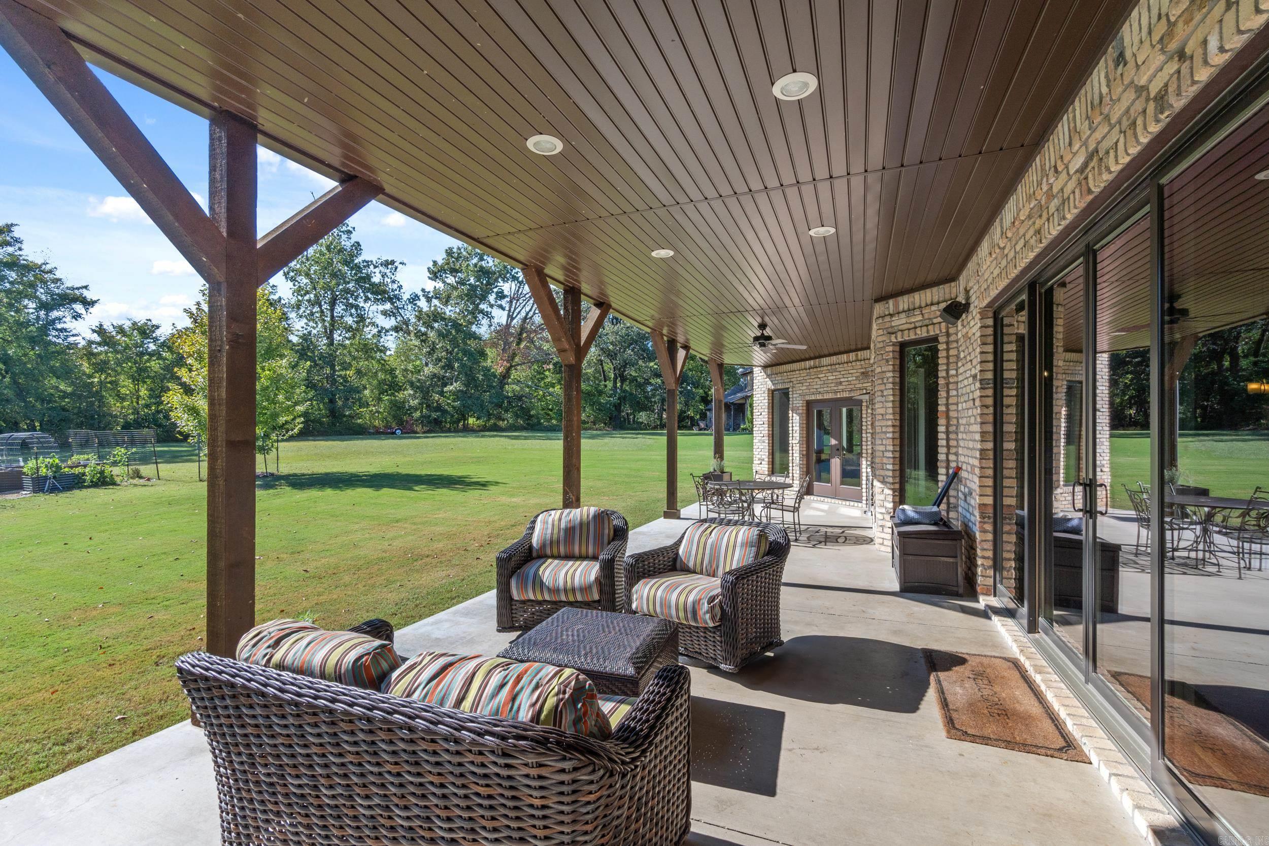 BEAU CHALET SUB-RURBAN - Residential