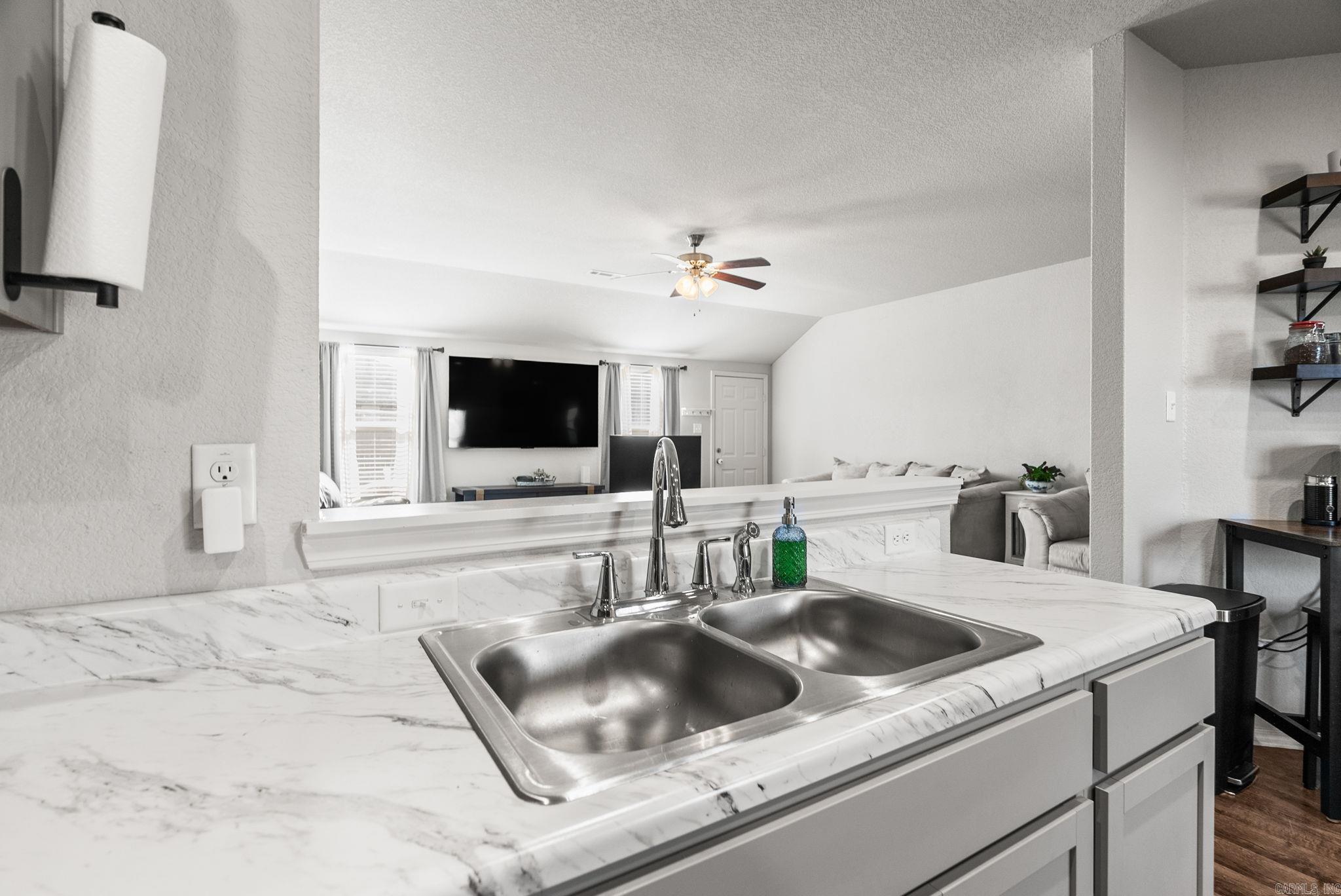 TRAMMEL ESTATES - Residential