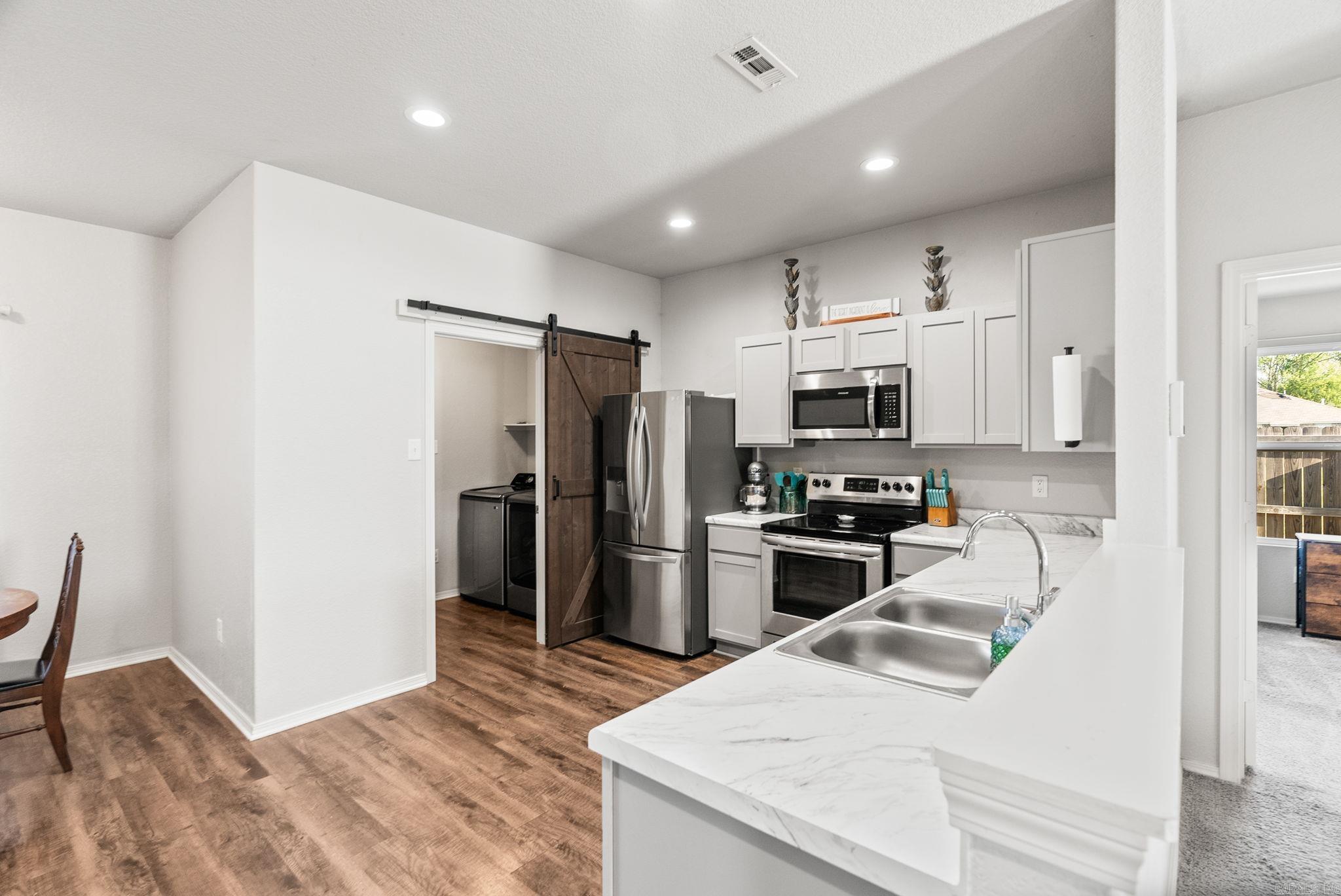 TRAMMEL ESTATES - Residential