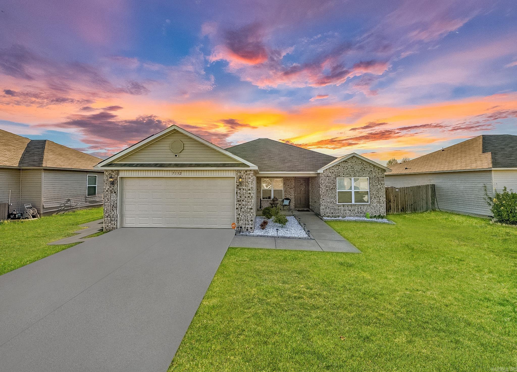 TRAMMEL ESTATES - Residential