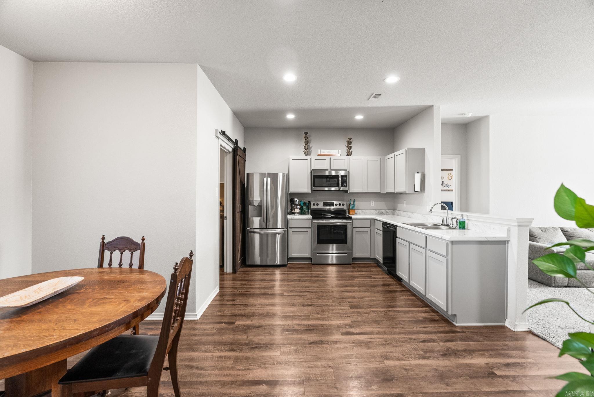 TRAMMEL ESTATES - Residential