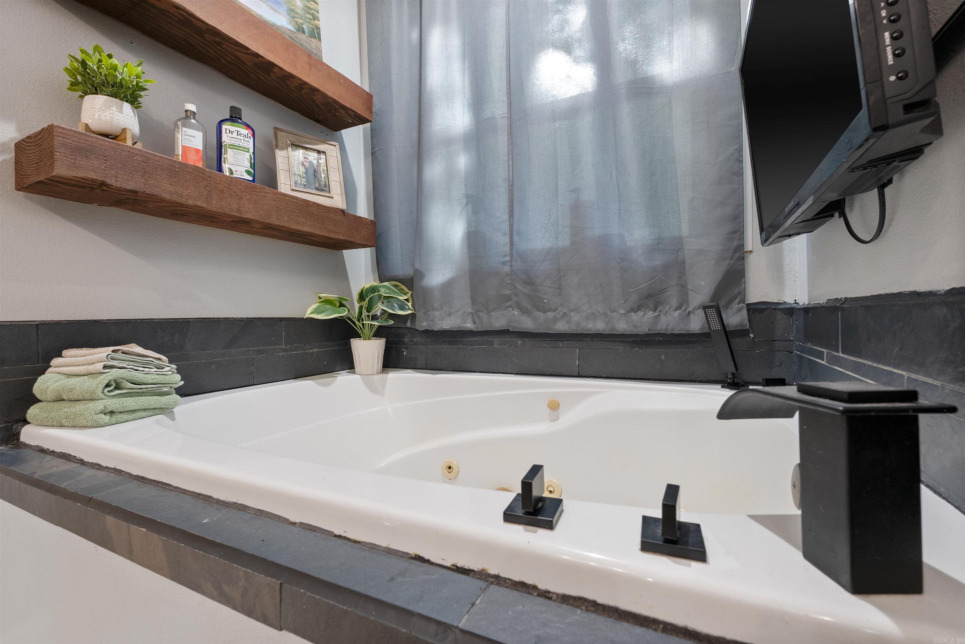 NORTHWOODS - Residential