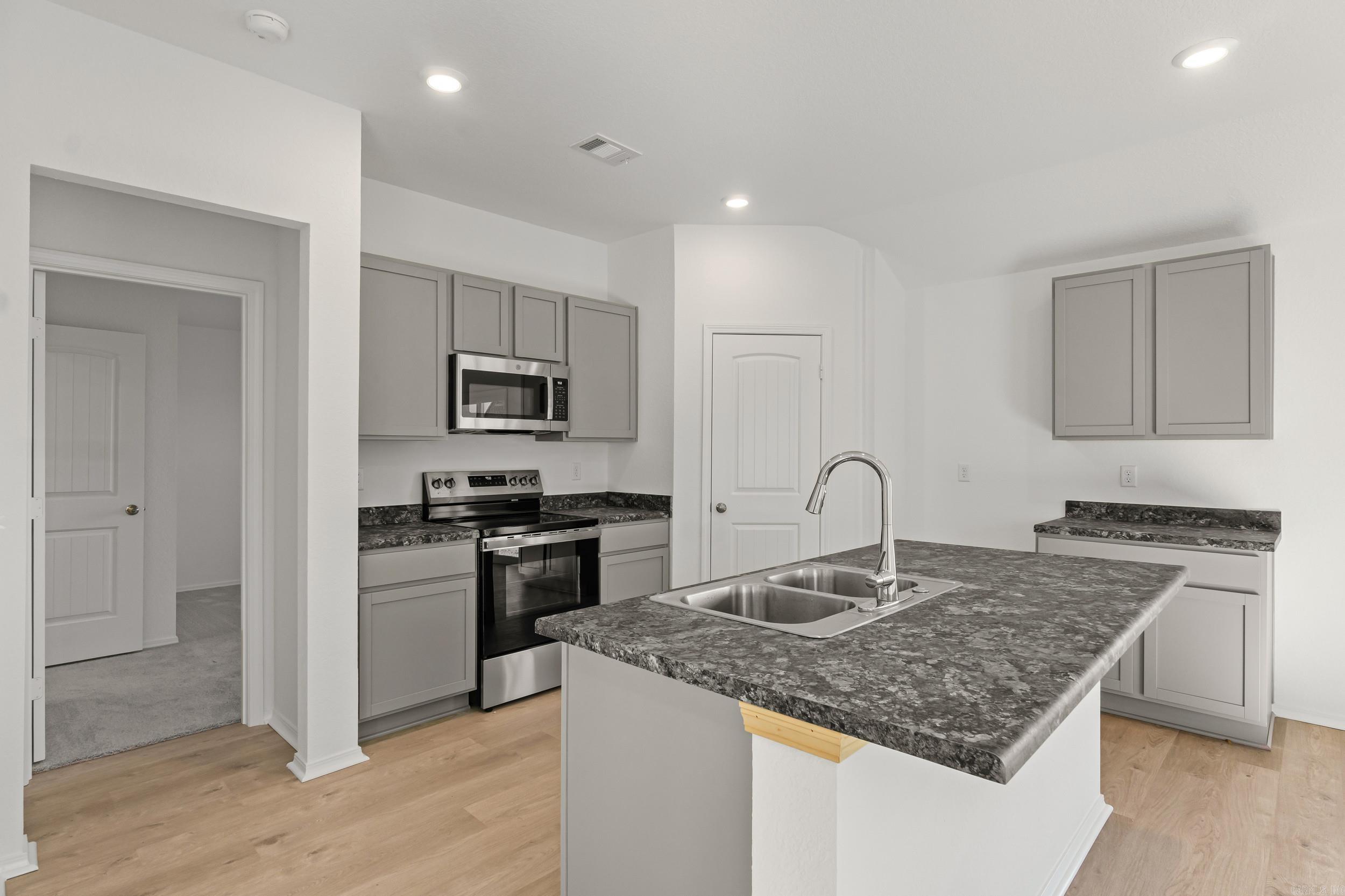 SOUTHFORK RANCH S/D PH I - Residential