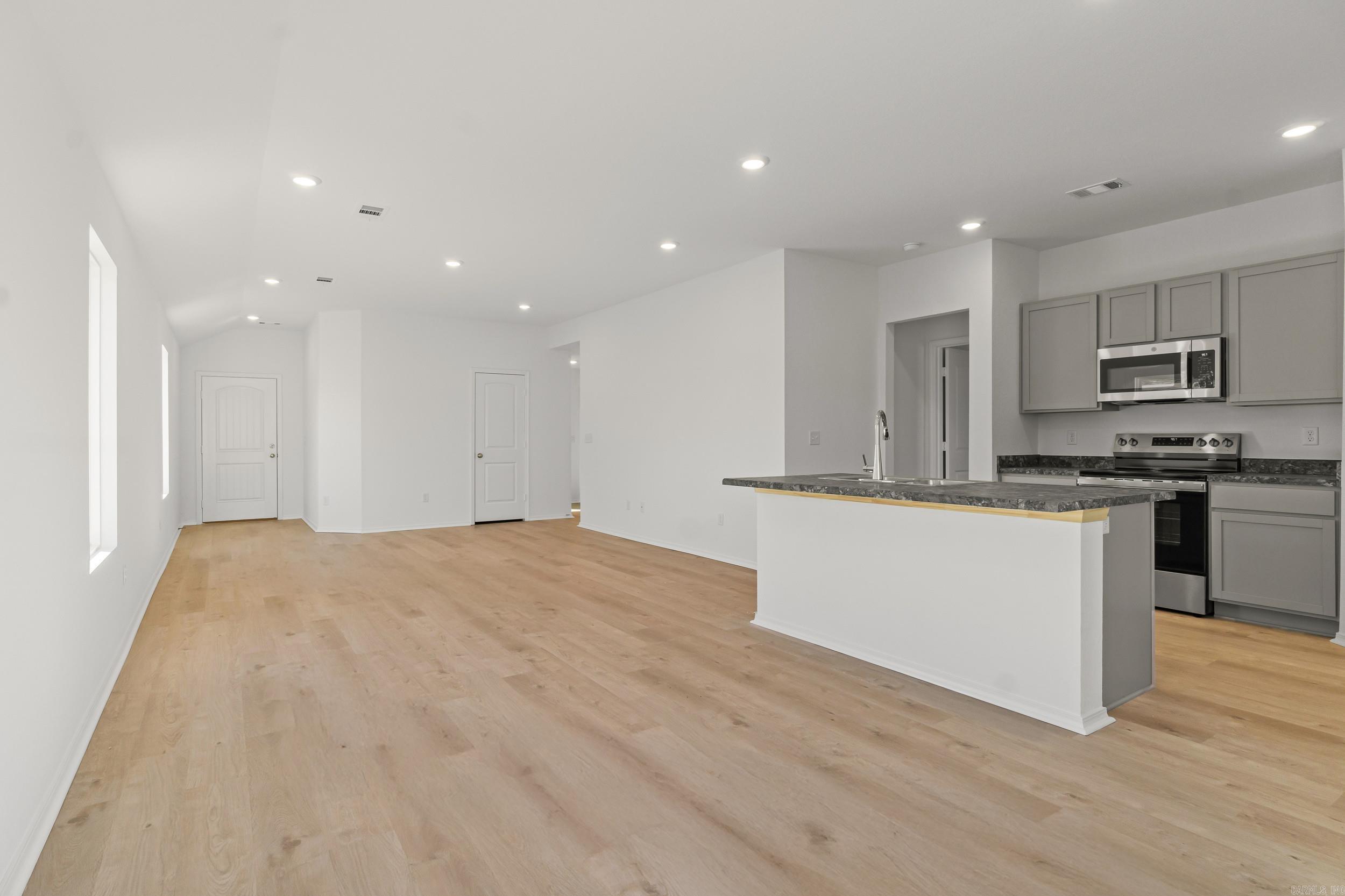 SOUTHFORK RANCH S/D PH I - Residential