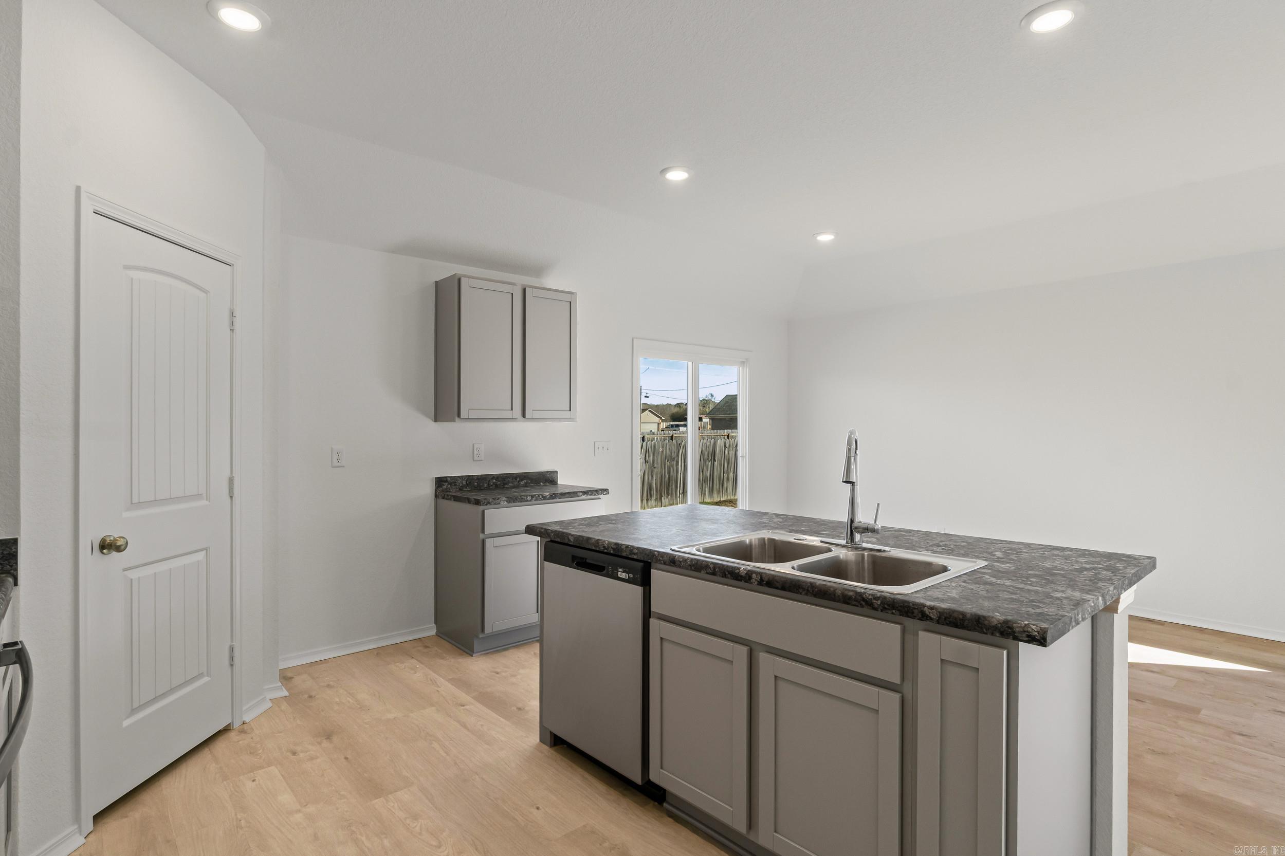 SOUTHFORK RANCH S/D PH I - Residential