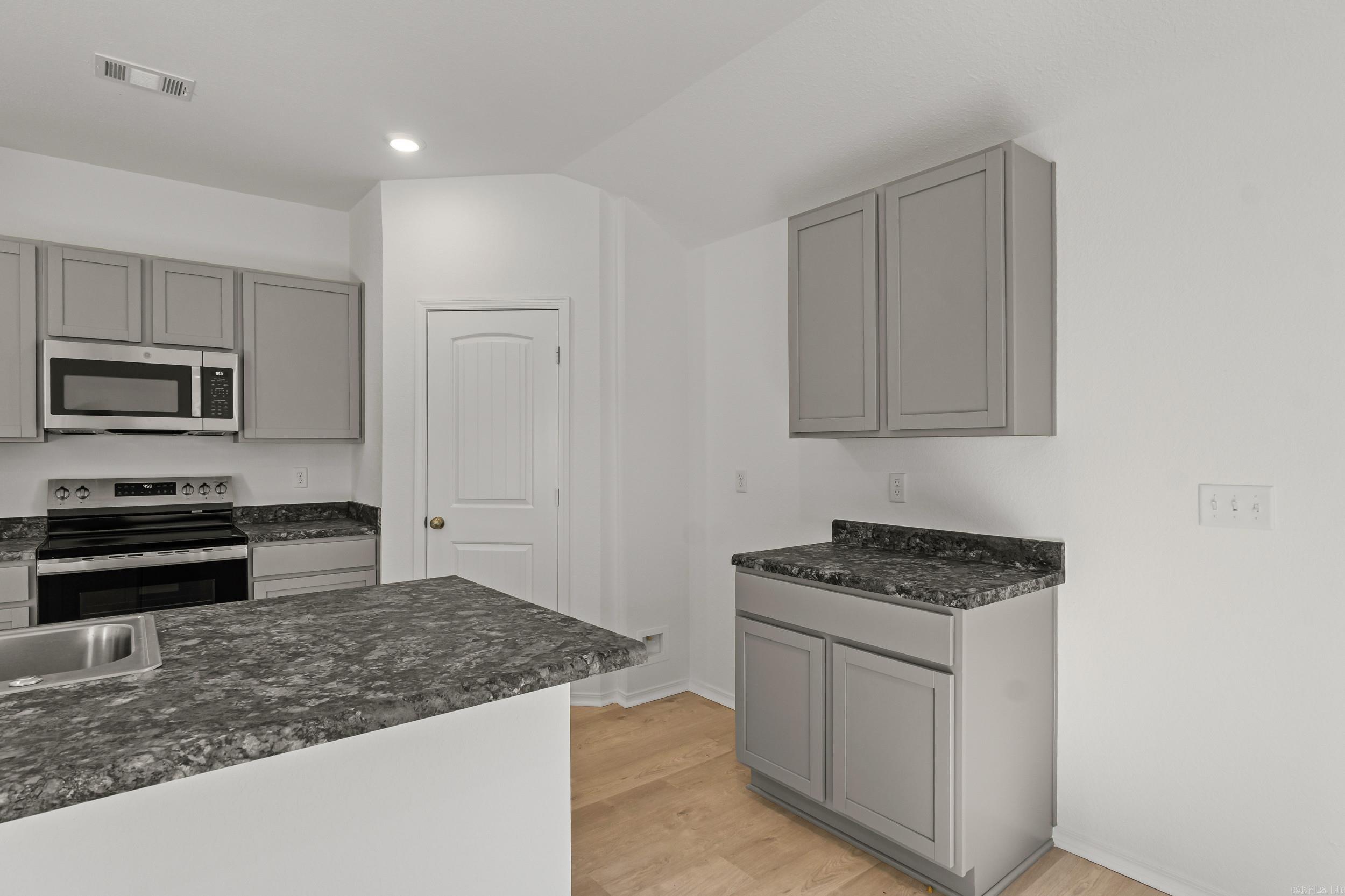 SOUTHFORK RANCH S/D PH I - Residential