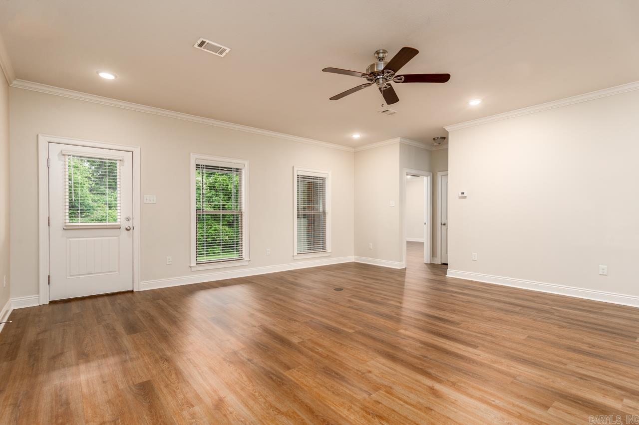 SALEM WOODS - Residential